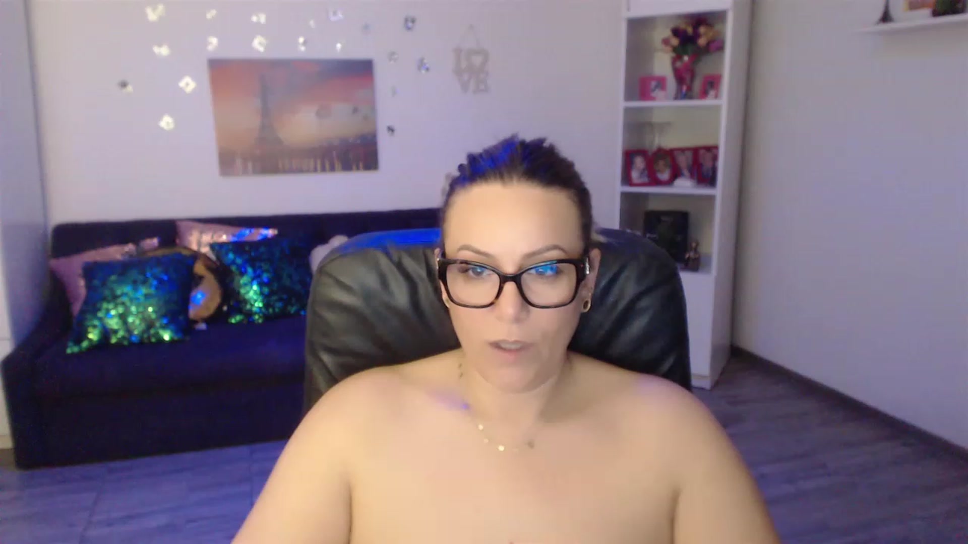 Gallery image thumbnail from A_baby_Boo's myfreecams stream on, 02/09/2023, 16:49 image 16 of 20