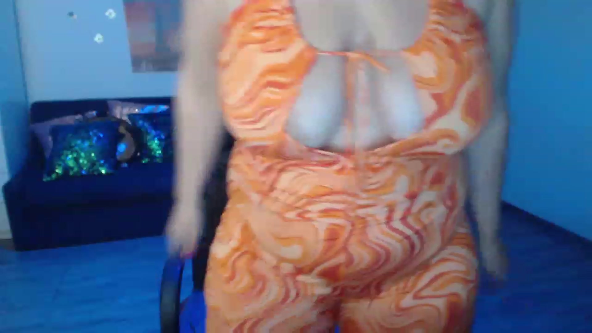 Gallery image thumbnail from A_baby_Boo's myfreecams stream on, 02/09/2023, 21:17 image 6 of 20