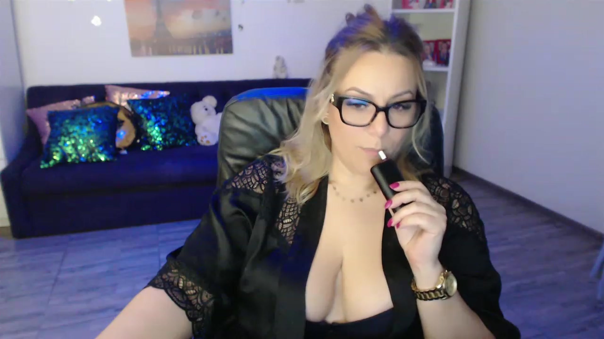 Gallery image thumbnail from A_baby_Boo's myfreecams stream on, 02/10/2023, 15:27 image 13 of 20