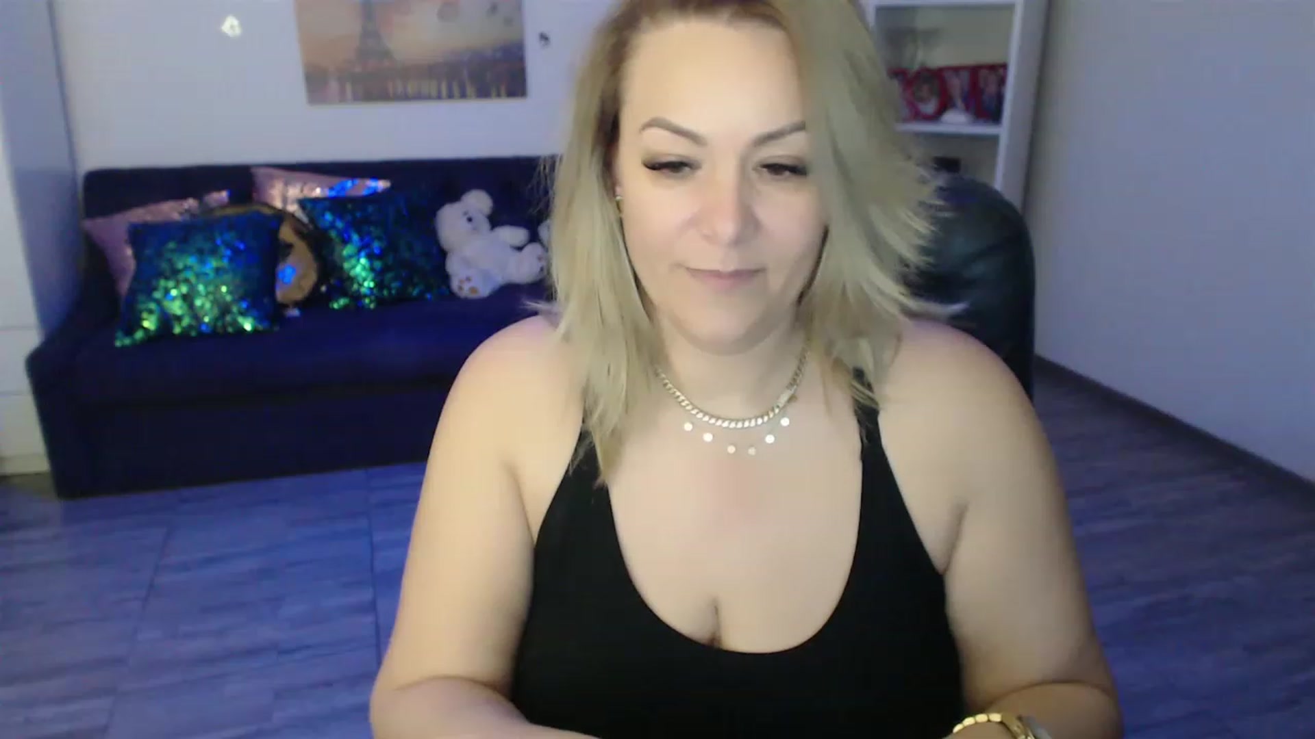 Gallery image thumbnail from A_baby_Boo's myfreecams stream on, 02/12/2023, 21:51 image 2 of 20