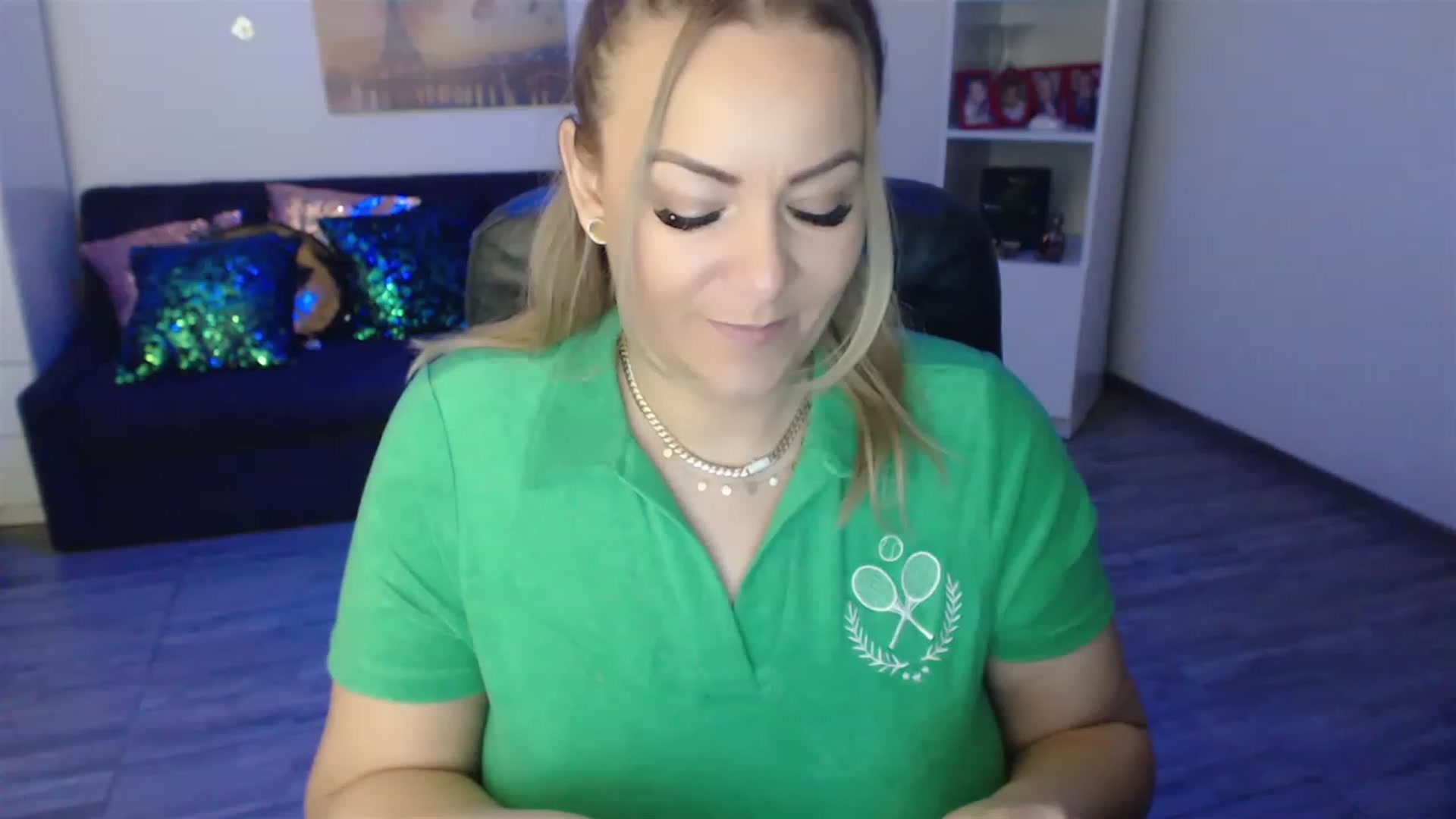 Gallery image thumbnail from A_baby_Boo's myfreecams stream on, 02/13/2023, 15:57 image 19 of 20