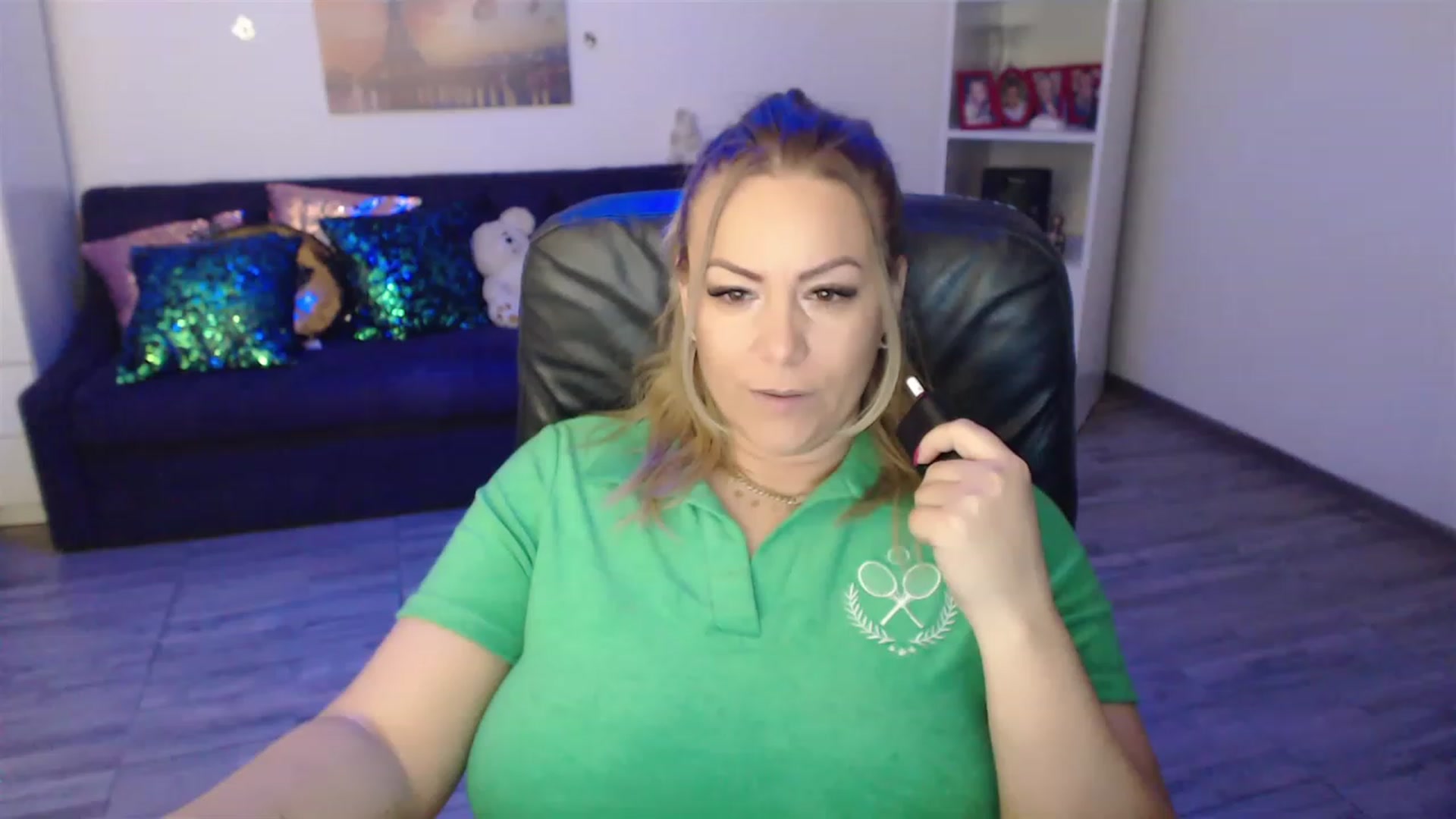 Gallery image thumbnail from A_baby_Boo's myfreecams stream on, 02/13/2023, 15:57 image 4 of 20