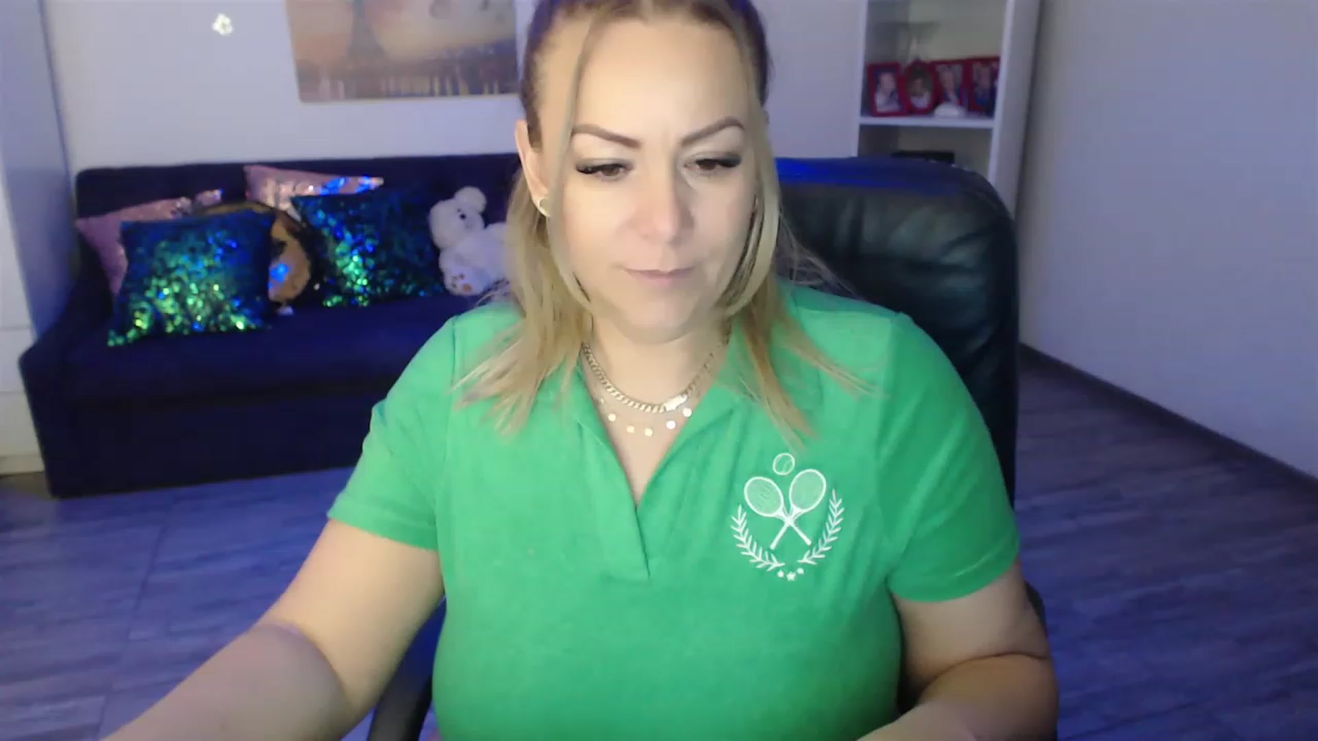 Gallery image thumbnail from A_baby_Boo's myfreecams stream on, 02/13/2023, 20:12 image 1 of 20