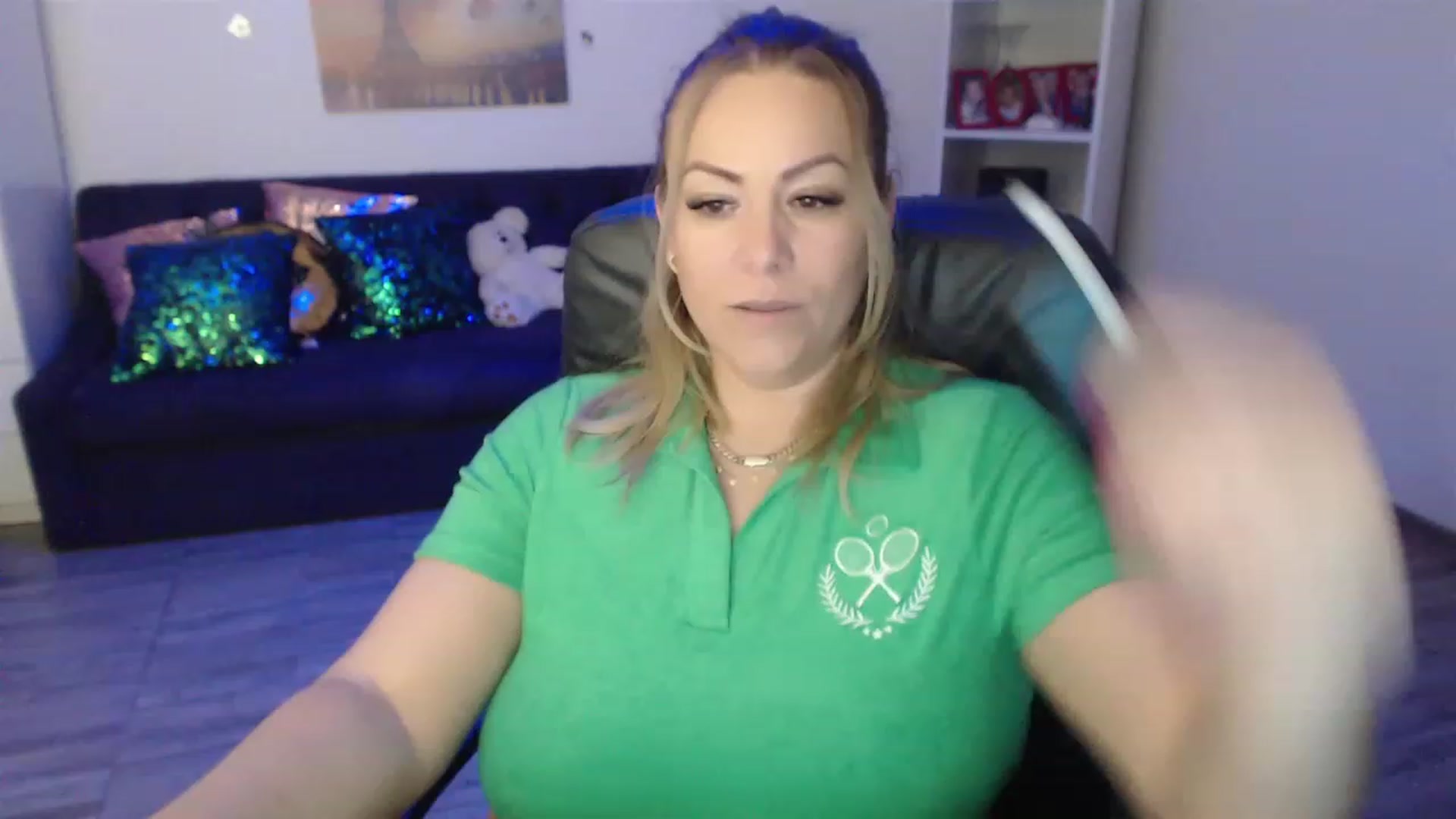 Gallery image thumbnail from A_baby_Boo's myfreecams stream on, 02/13/2023, 20:54 image 1 of 20