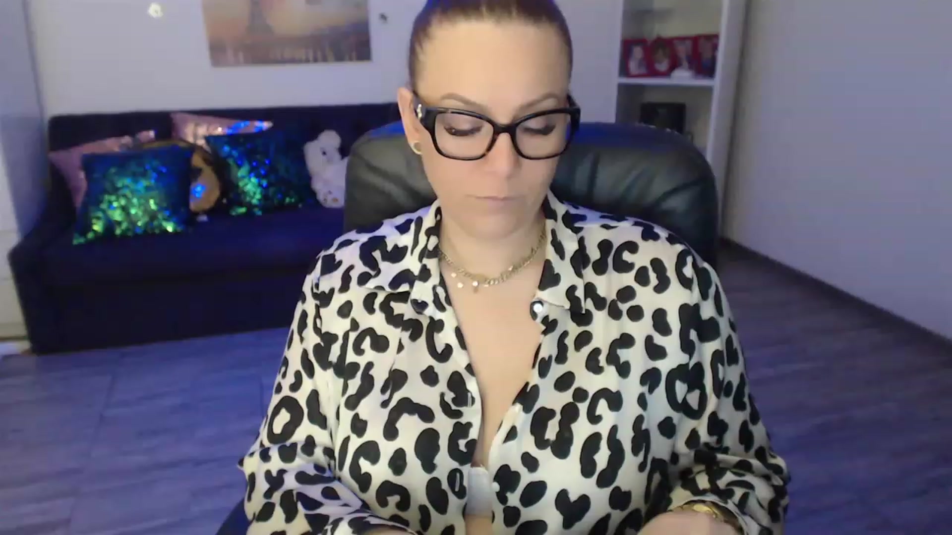 Gallery image thumbnail from A_baby_Boo's myfreecams stream on, 02/17/2023, 20:08 image 11 of 20