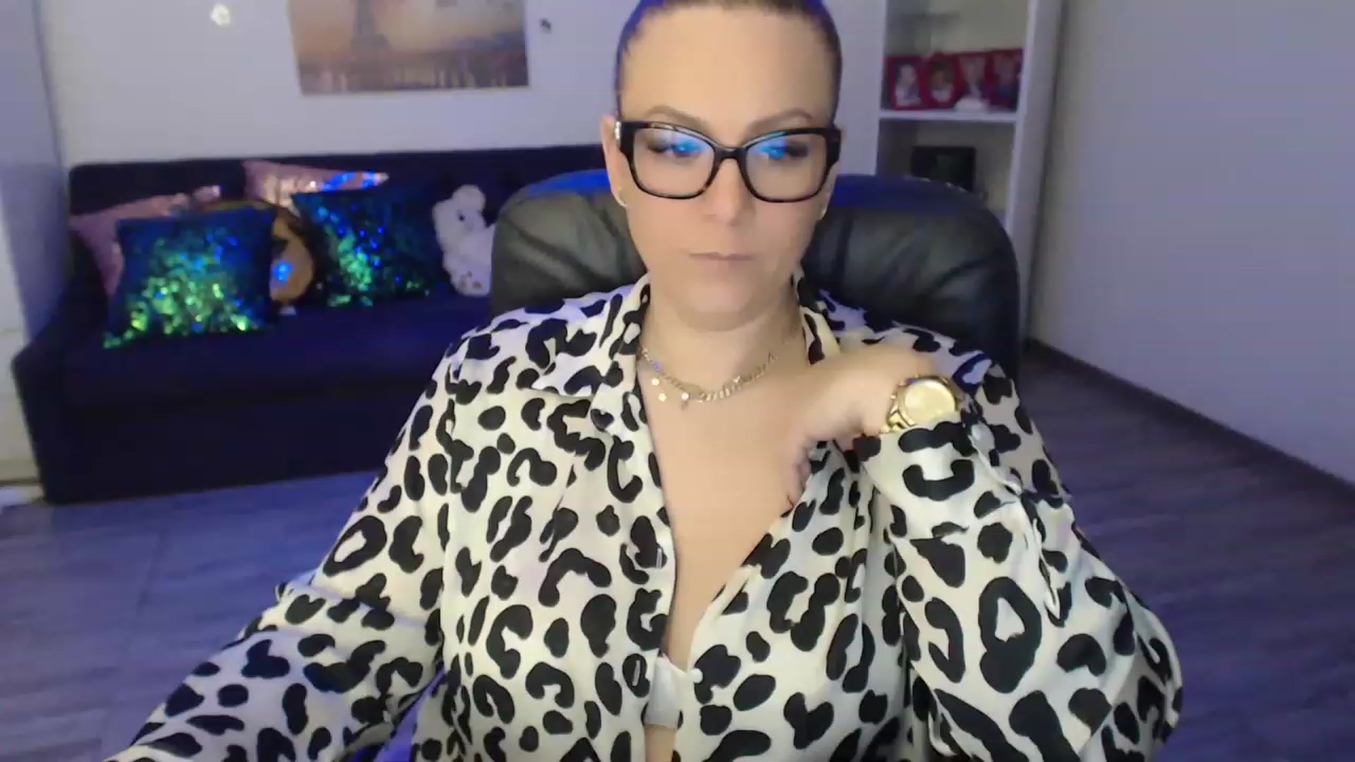 Gallery image thumbnail from A_baby_Boo's myfreecams stream on, 02/17/2023, 20:08 image 10 of 20