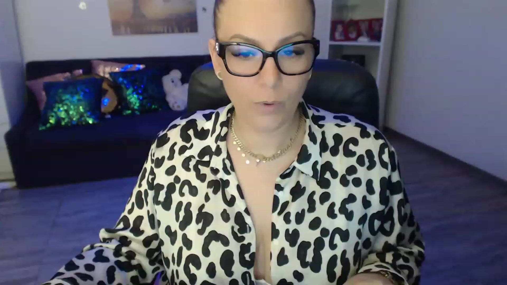 Gallery image thumbnail from A_baby_Boo's myfreecams stream on, 02/17/2023, 20:08 image 6 of 20