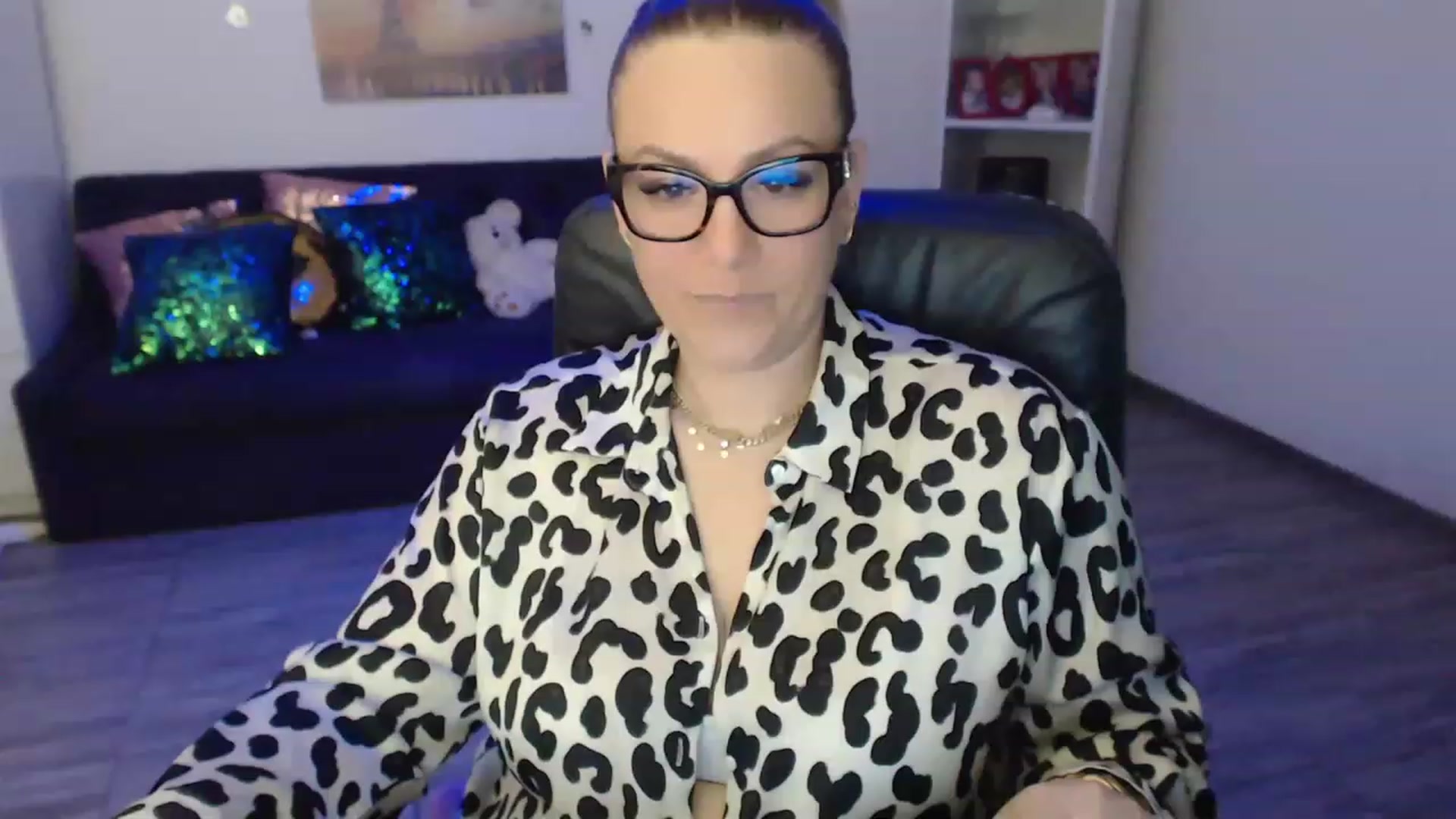 Gallery image thumbnail from A_baby_Boo's myfreecams stream on, 02/17/2023, 20:08 image 19 of 20