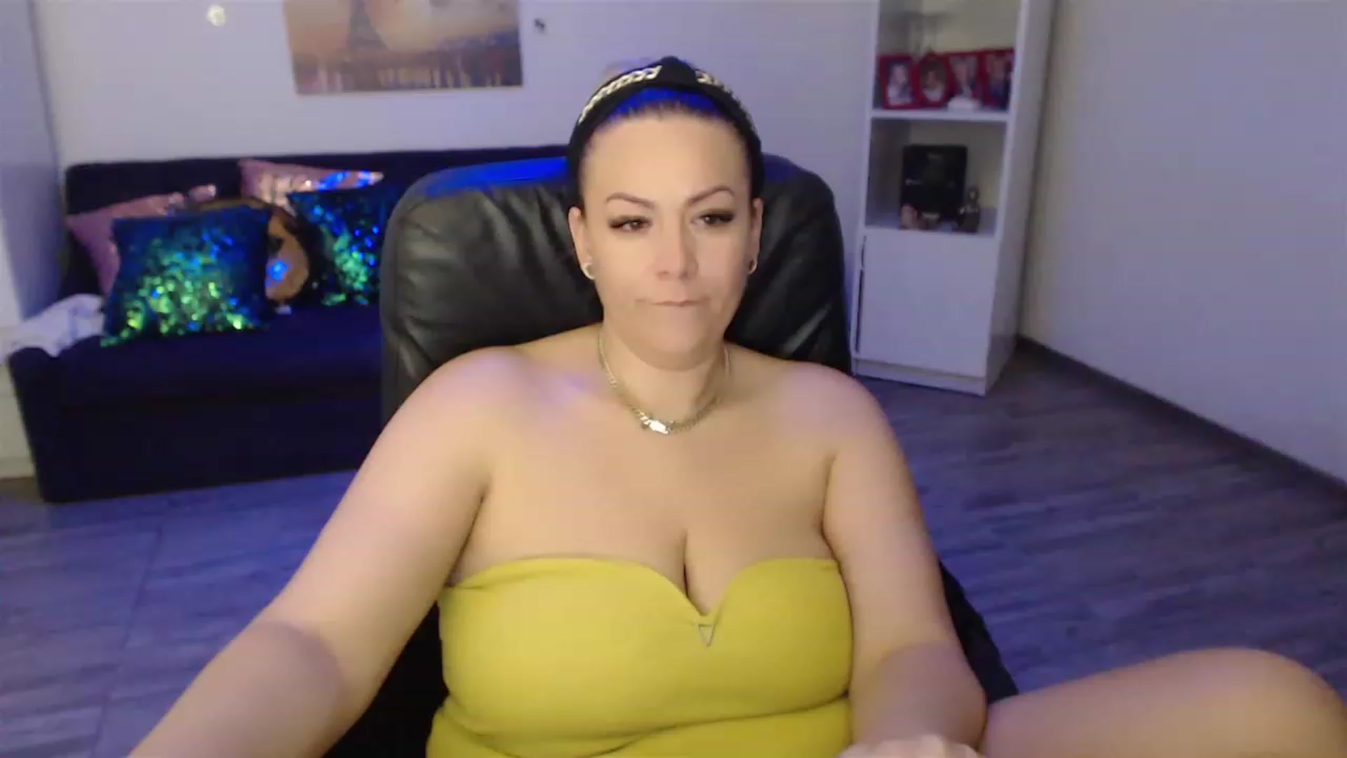 Gallery image thumbnail from A_baby_Boo's myfreecams stream on, 02/19/2023, 14:27 image 20 of 20