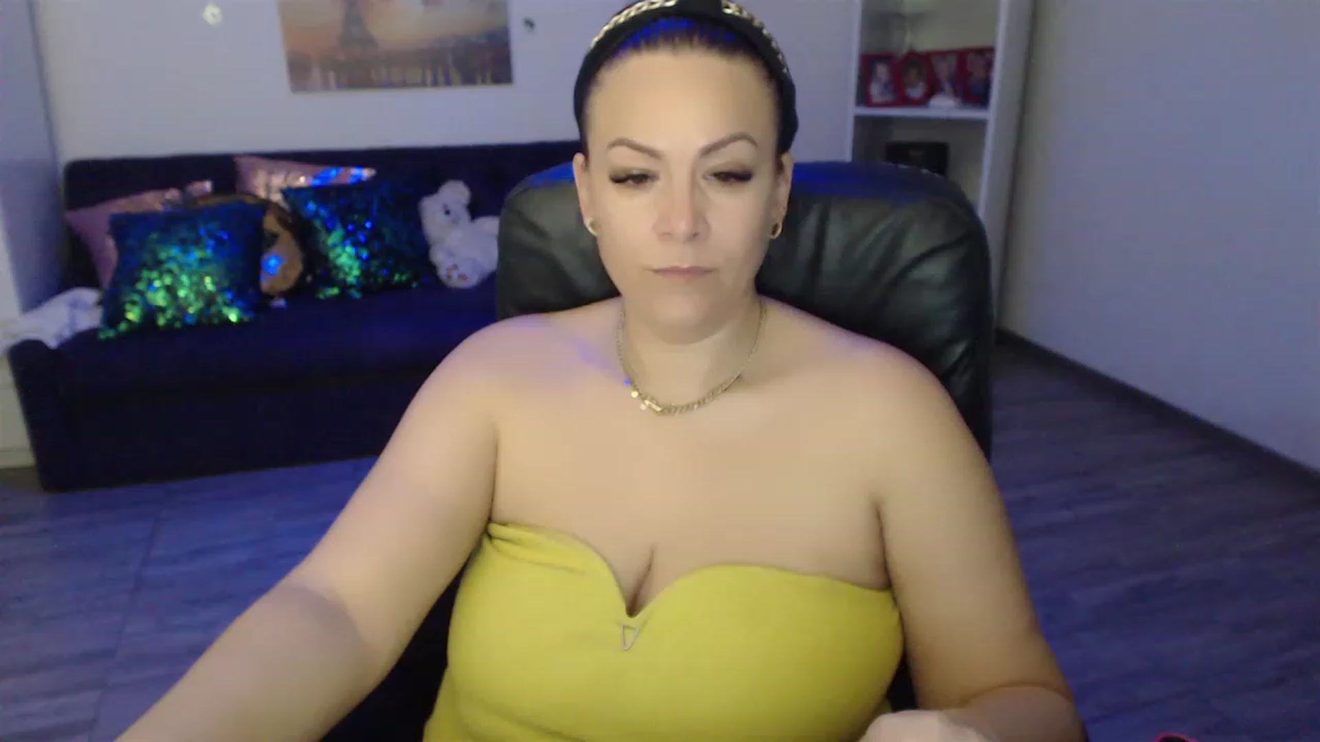 Gallery image thumbnail from A_baby_Boo's myfreecams stream on, 02/19/2023, 14:50 image 10 of 20