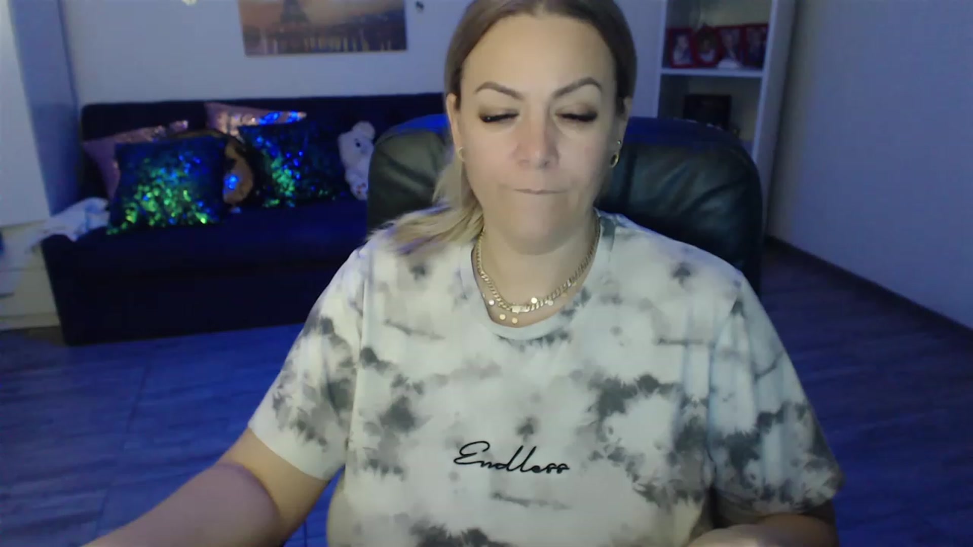Gallery image thumbnail from A_baby_Boo's myfreecams stream on, 02/20/2023, 15:49 image 4 of 20