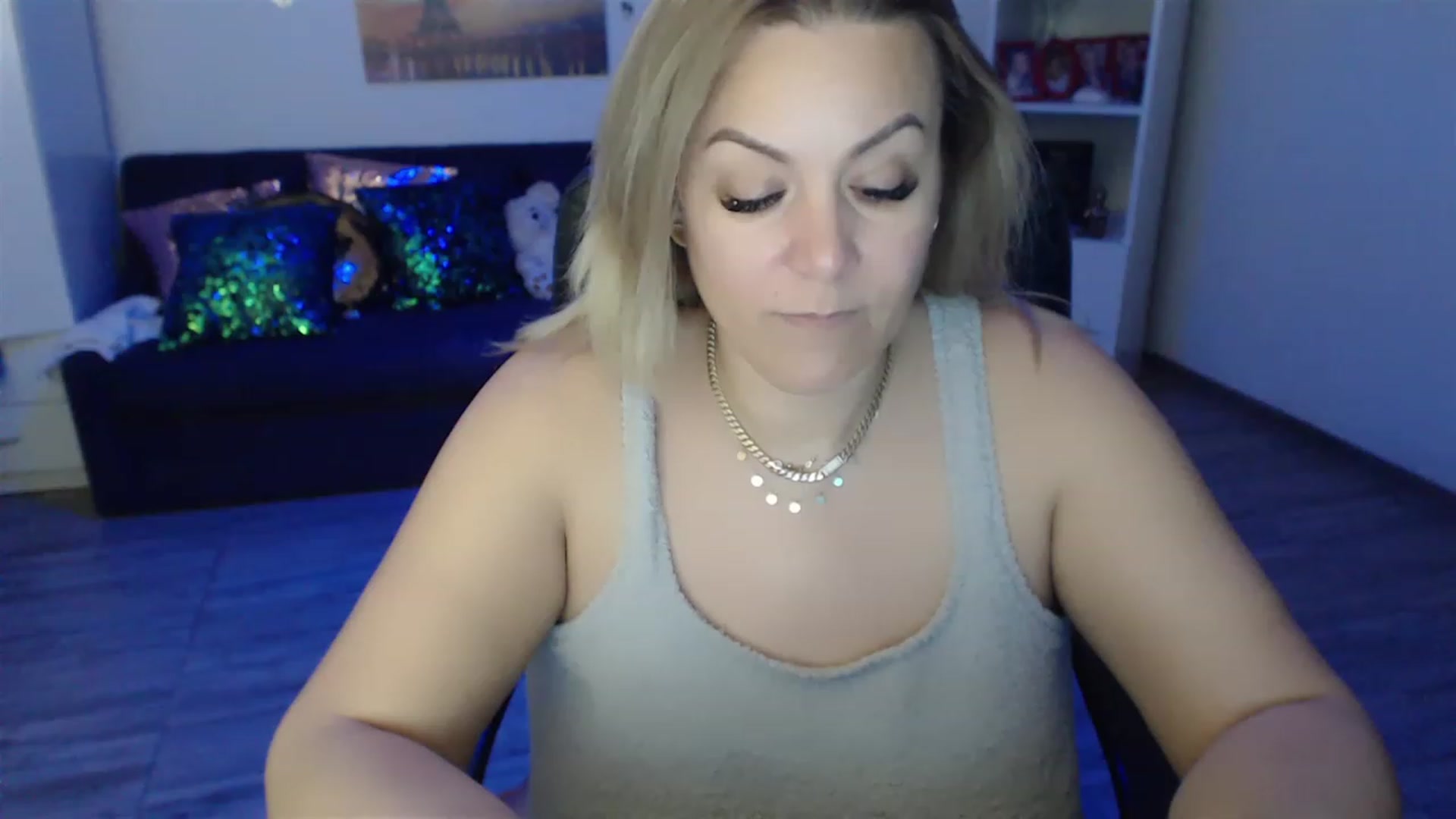 Gallery image thumbnail from A_baby_Boo's myfreecams stream on, 02/20/2023, 15:49 image 10 of 20