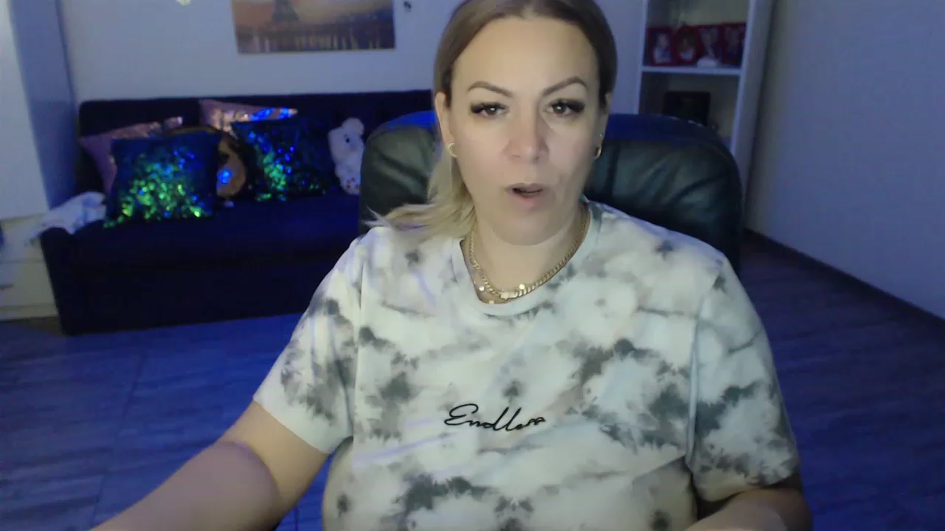Gallery image thumbnail from A_baby_Boo's myfreecams stream on, 02/20/2023, 15:49 image 6 of 20