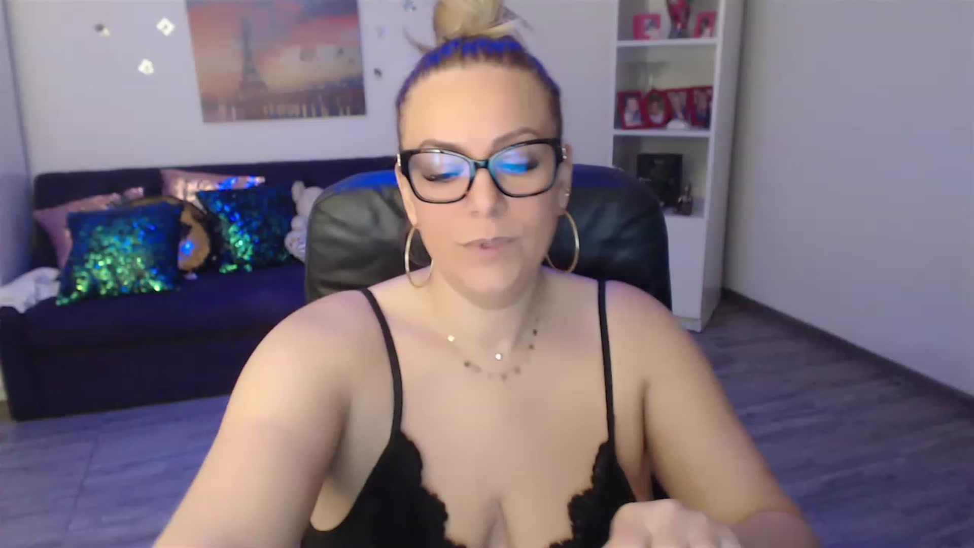 Gallery image thumbnail from A_baby_Boo's myfreecams stream on, 02/28/2023, 19:45 image 5 of 20