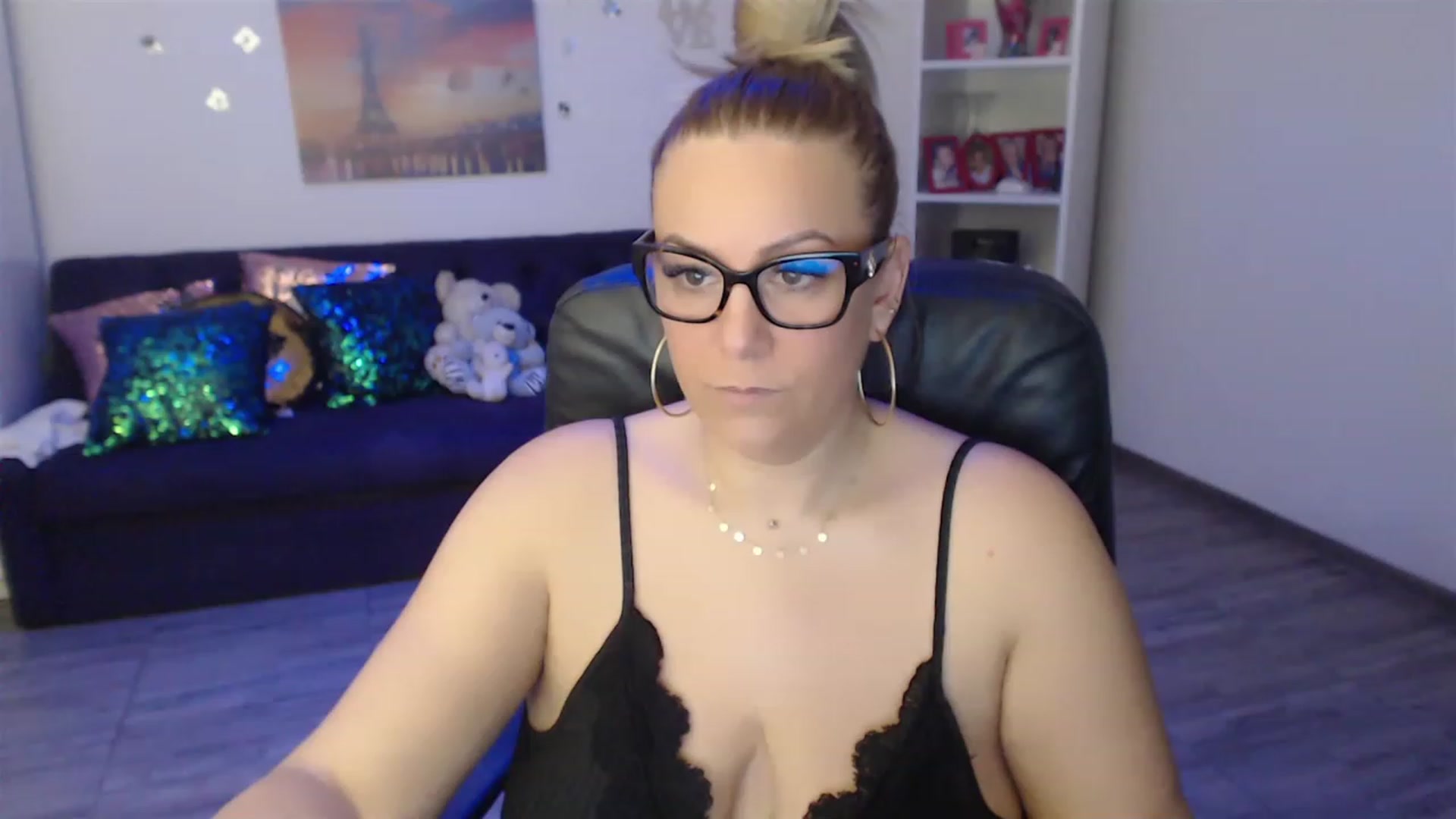 Gallery image thumbnail from A_baby_Boo's myfreecams stream on, 02/28/2023, 19:45 image 19 of 20