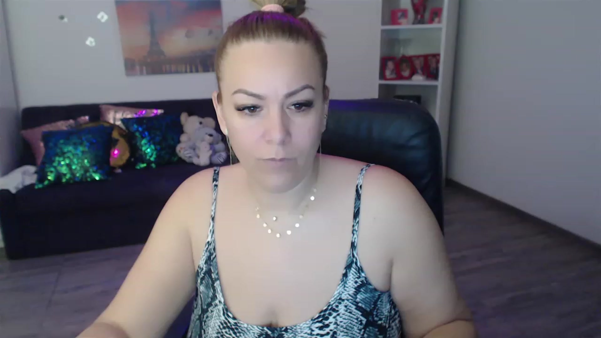 Gallery image thumbnail from A_baby_Boo's myfreecams stream on, 03/01/2023, 08:59 image 10 of 20