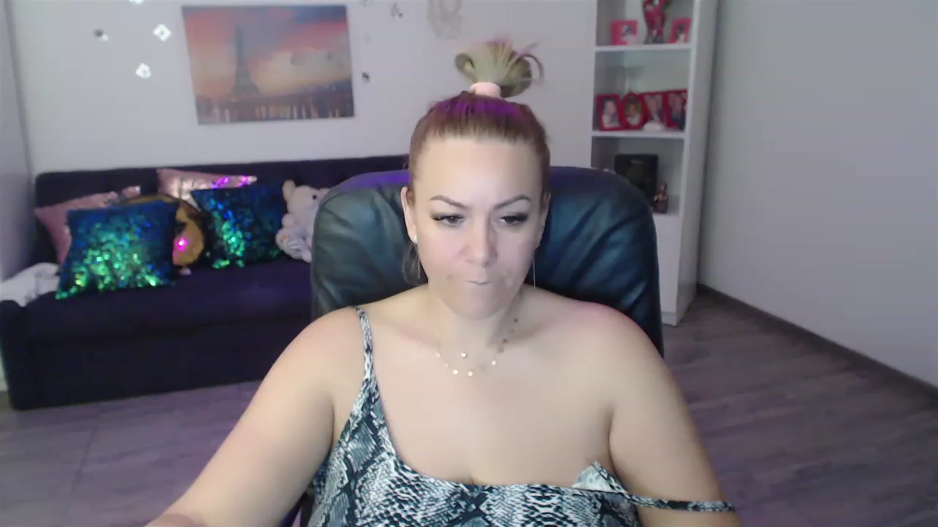 Gallery image thumbnail from A_baby_Boo's myfreecams stream on, 03/01/2023, 09:52 image 2 of 20