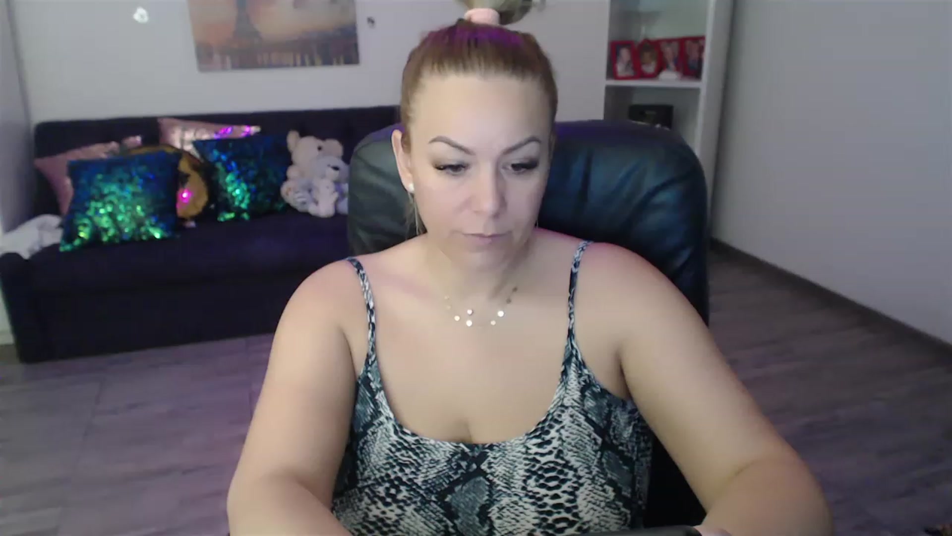 Gallery image thumbnail from A_baby_Boo's myfreecams stream on, 03/01/2023, 09:52 image 17 of 20