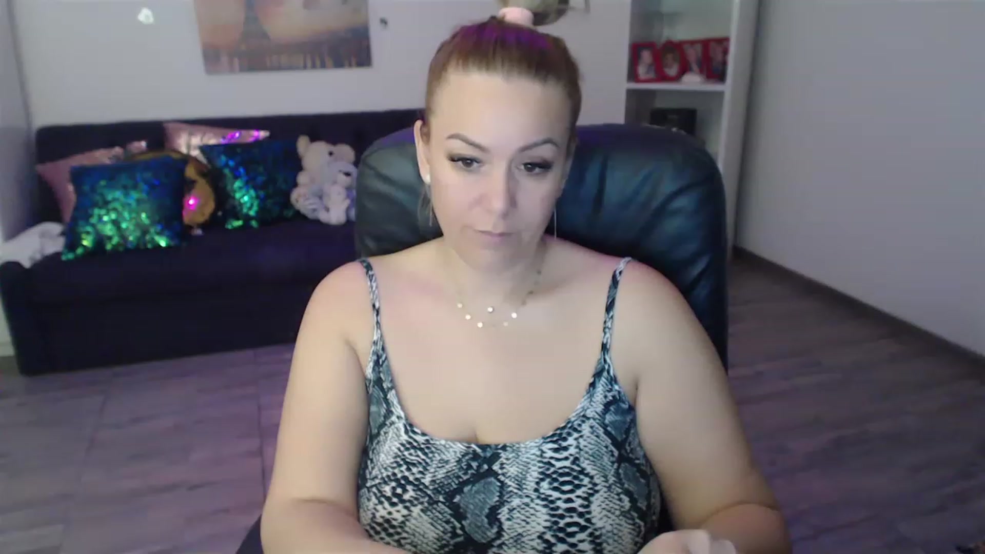 Gallery image thumbnail from A_baby_Boo's myfreecams stream on, 03/01/2023, 09:52 image 12 of 20