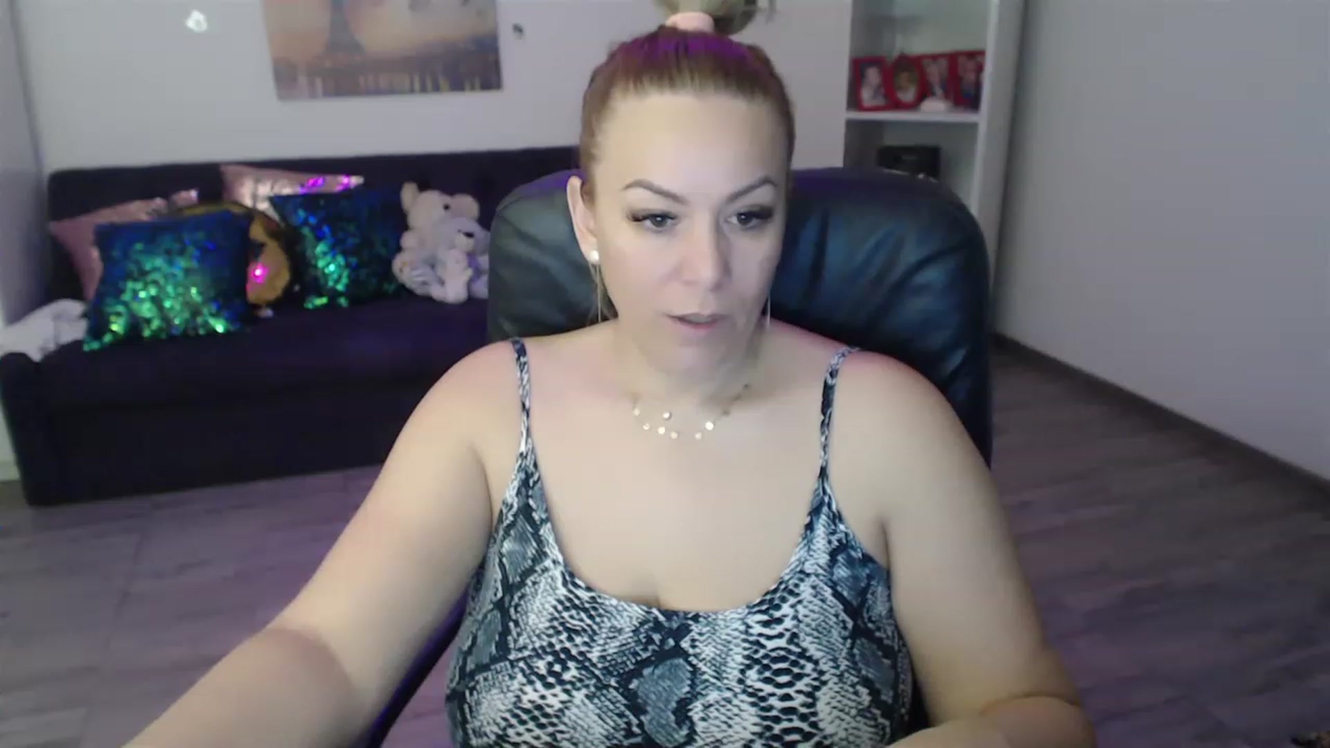 Gallery image thumbnail from A_baby_Boo's myfreecams stream on, 03/01/2023, 09:52 image 20 of 20