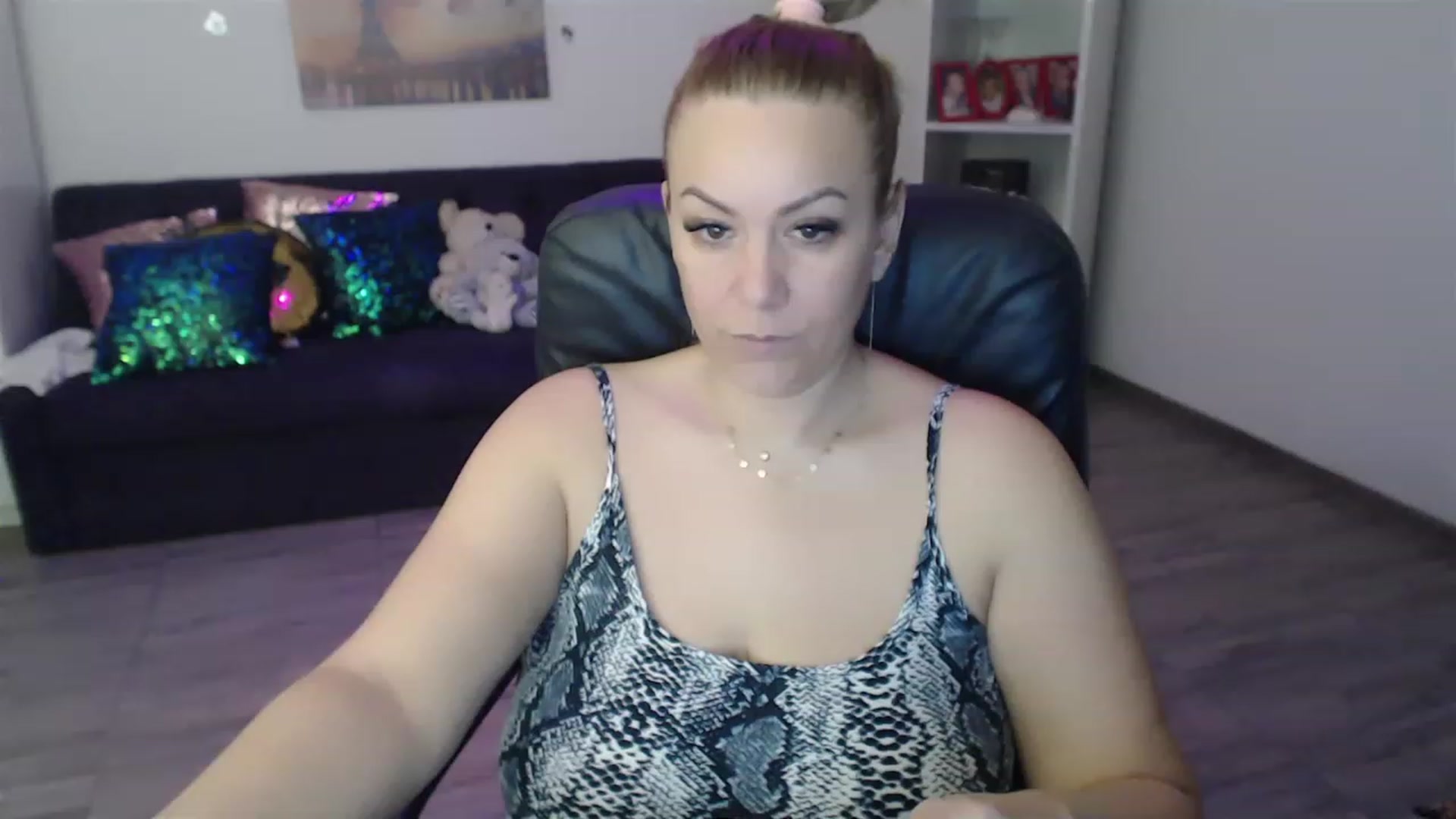 Gallery image thumbnail from A_baby_Boo's myfreecams stream on, 03/01/2023, 09:52 image 16 of 20