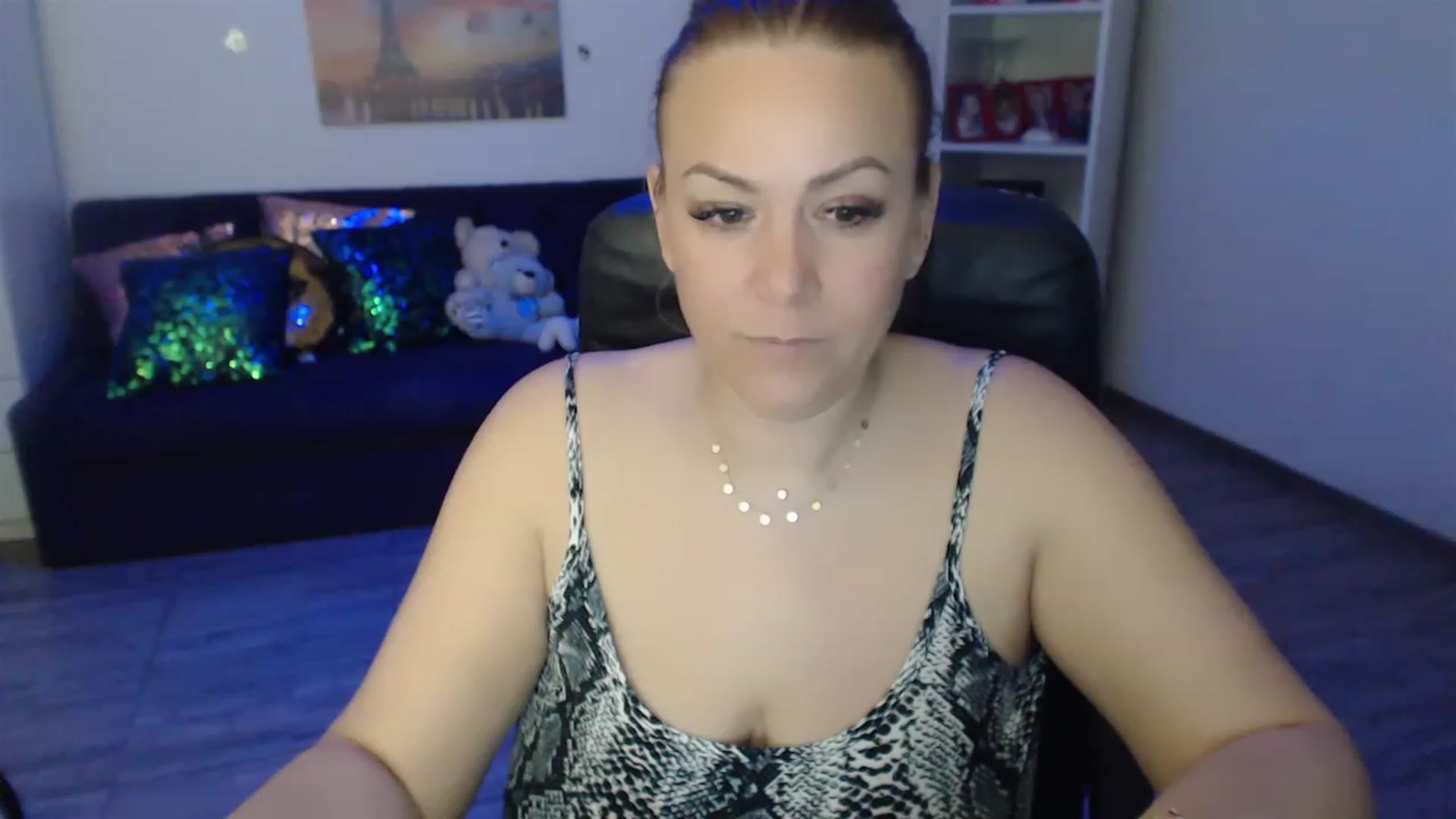 Gallery image thumbnail from A_baby_Boo's myfreecams stream on, 03/07/2023, 21:10 image 16 of 20