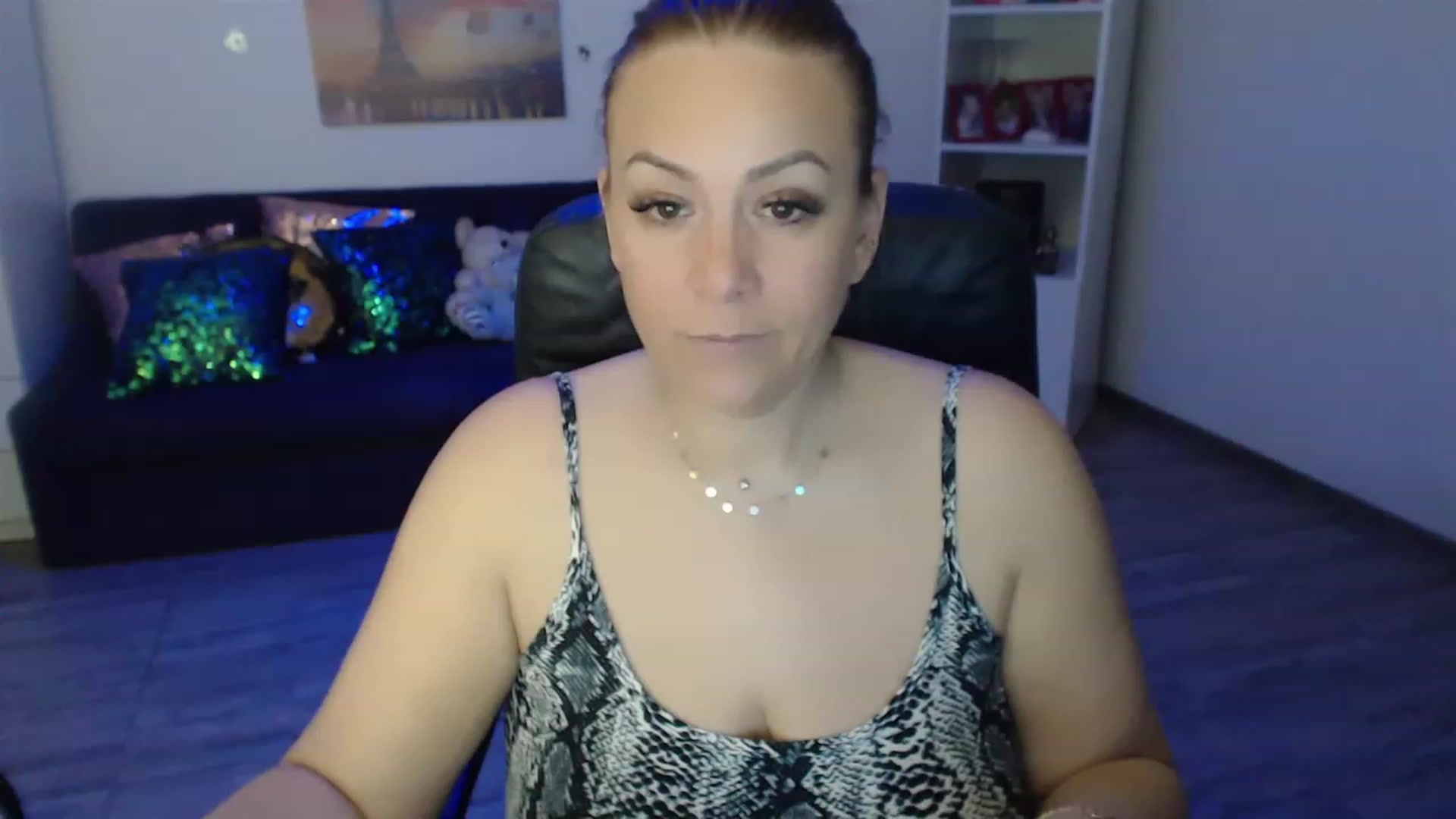 Gallery image thumbnail from A_baby_Boo's myfreecams stream on, 03/07/2023, 21:10 image 3 of 20