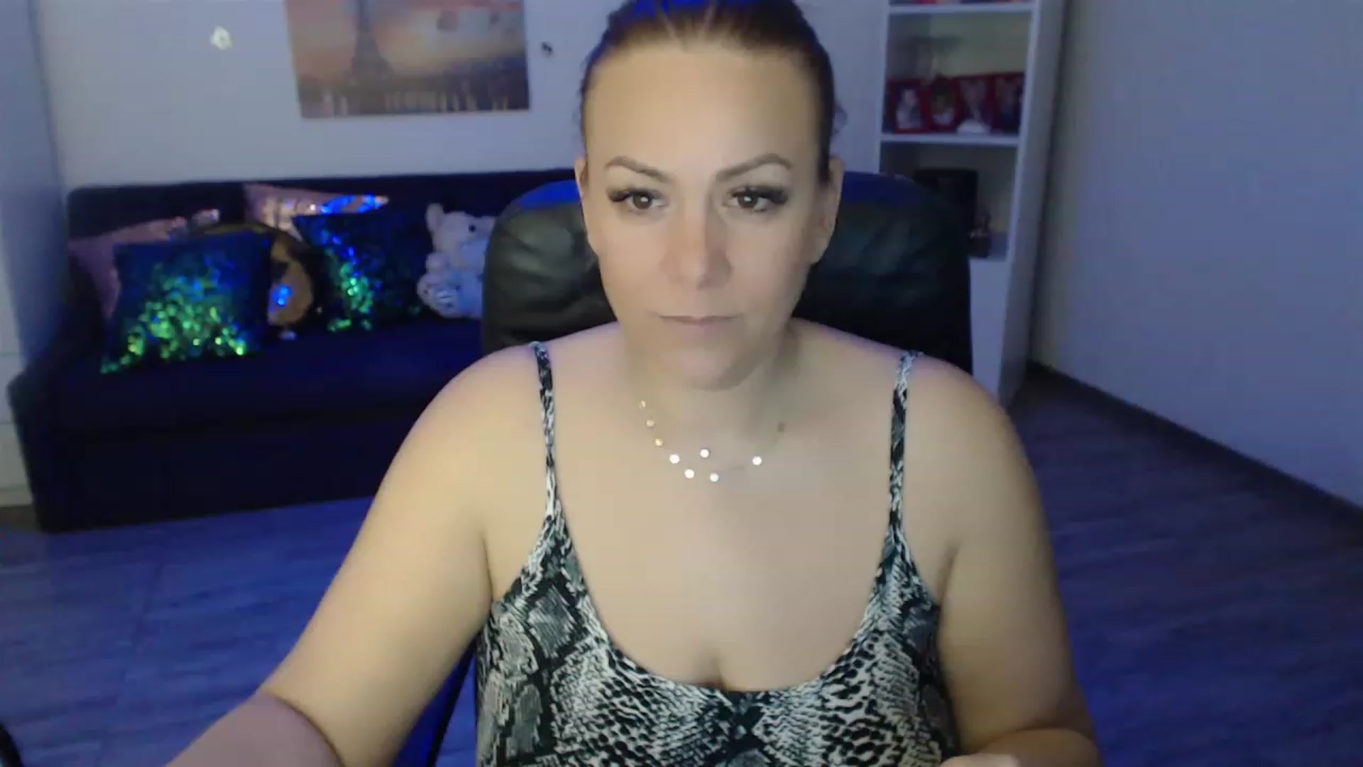 Gallery image thumbnail from A_baby_Boo's myfreecams stream on, 03/07/2023, 21:10 image 5 of 20