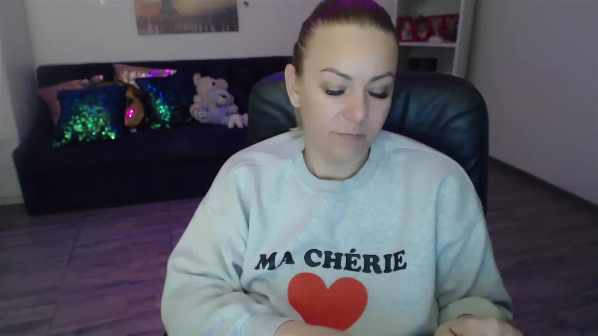 Gallery image thumbnail from A_baby_Boo's myfreecams stream on, 03/10/2023, 19:13 image 7 of 20