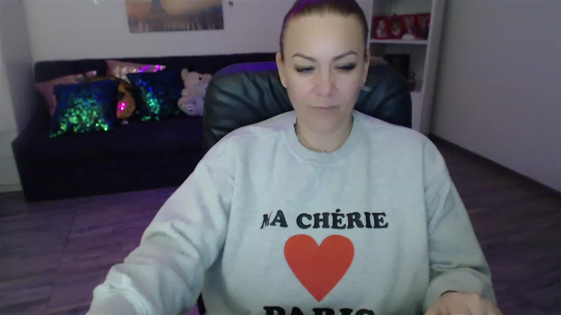 Gallery image thumbnail from A_baby_Boo's myfreecams stream on, 03/10/2023, 19:13 image 13 of 20