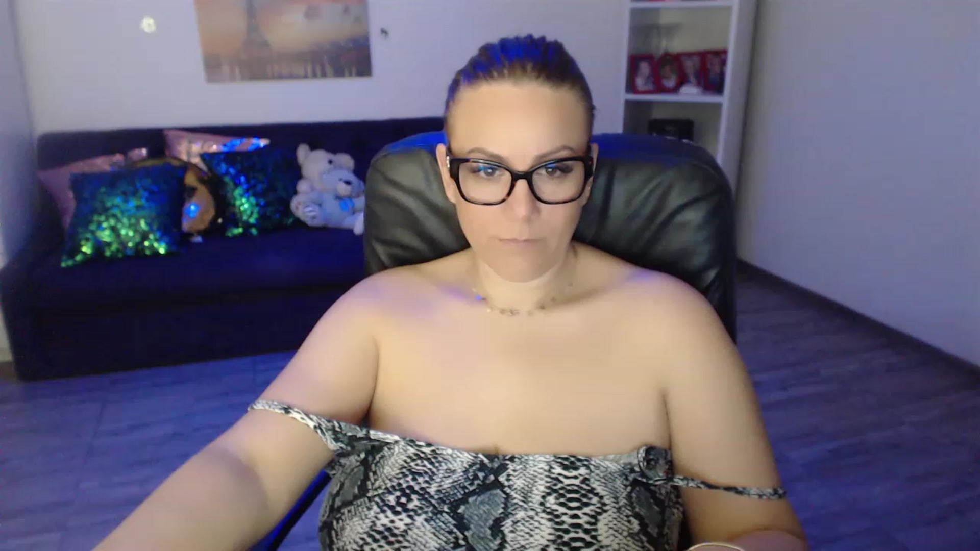 Gallery image thumbnail from A_baby_Boo's myfreecams stream on, 03/16/2023, 12:54 image 8 of 20