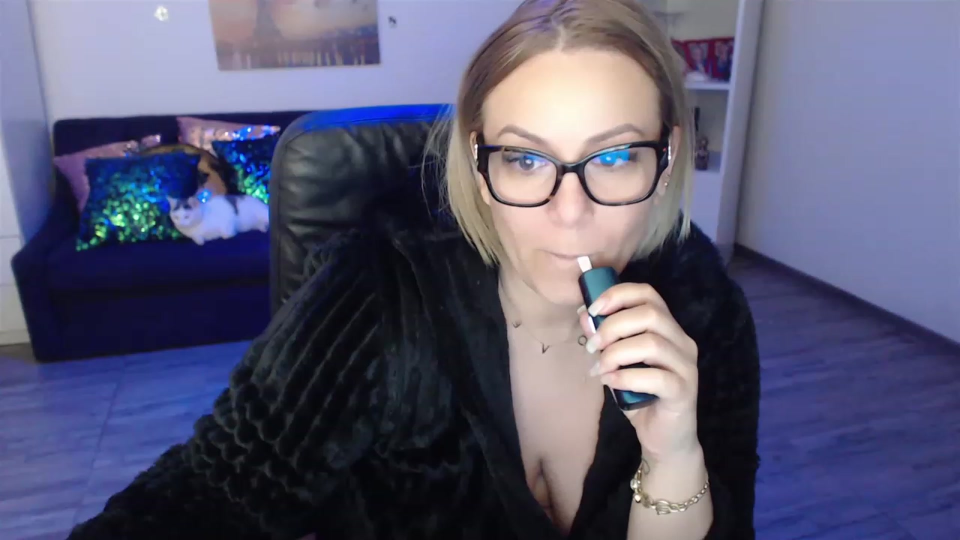 Gallery image thumbnail from A_baby_Boo's myfreecams stream on, 03/20/2023, 06:51 image 2 of 20