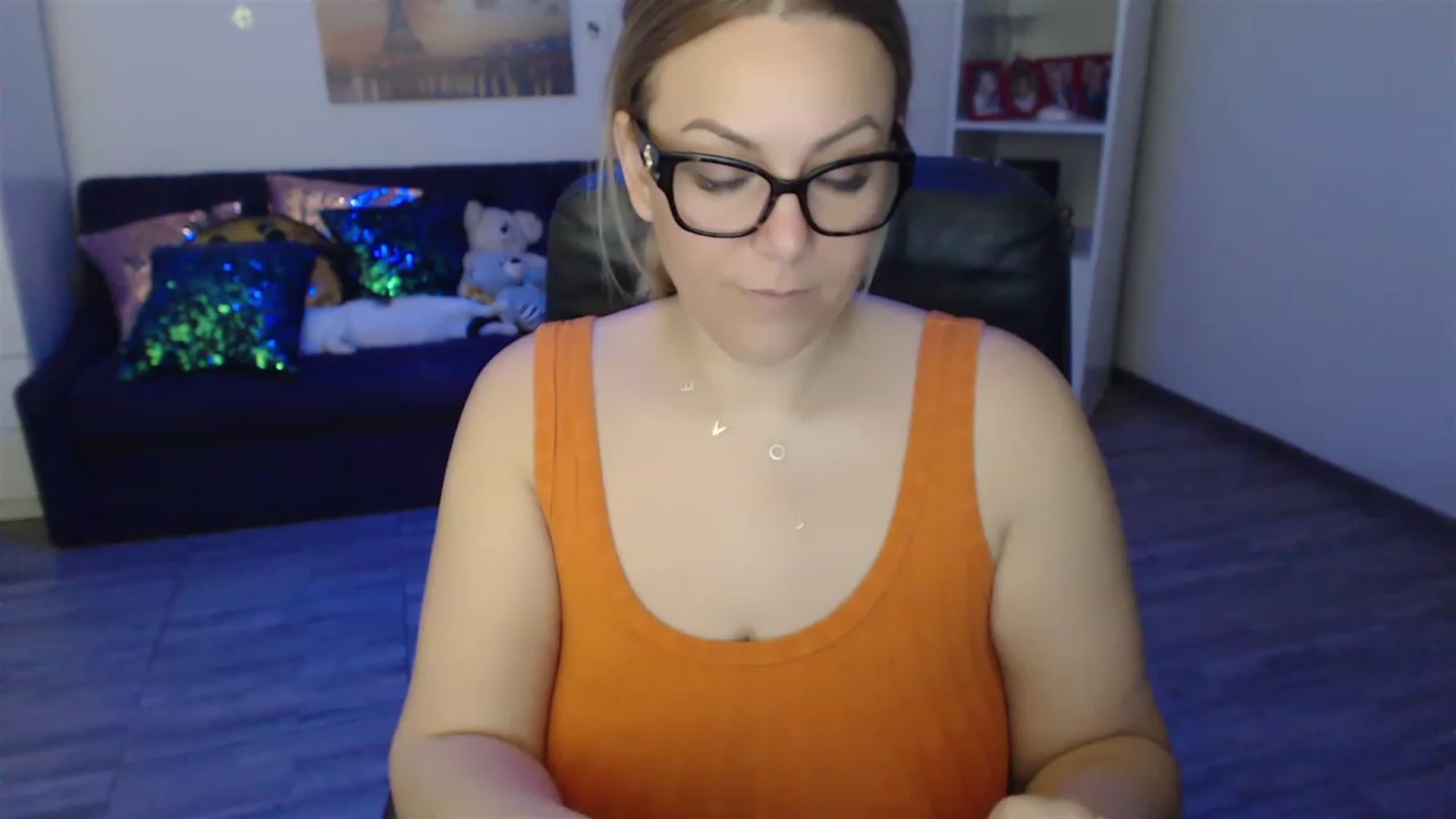 Gallery image thumbnail from A_baby_Boo's myfreecams stream on, 03/20/2023, 06:51 image 20 of 20