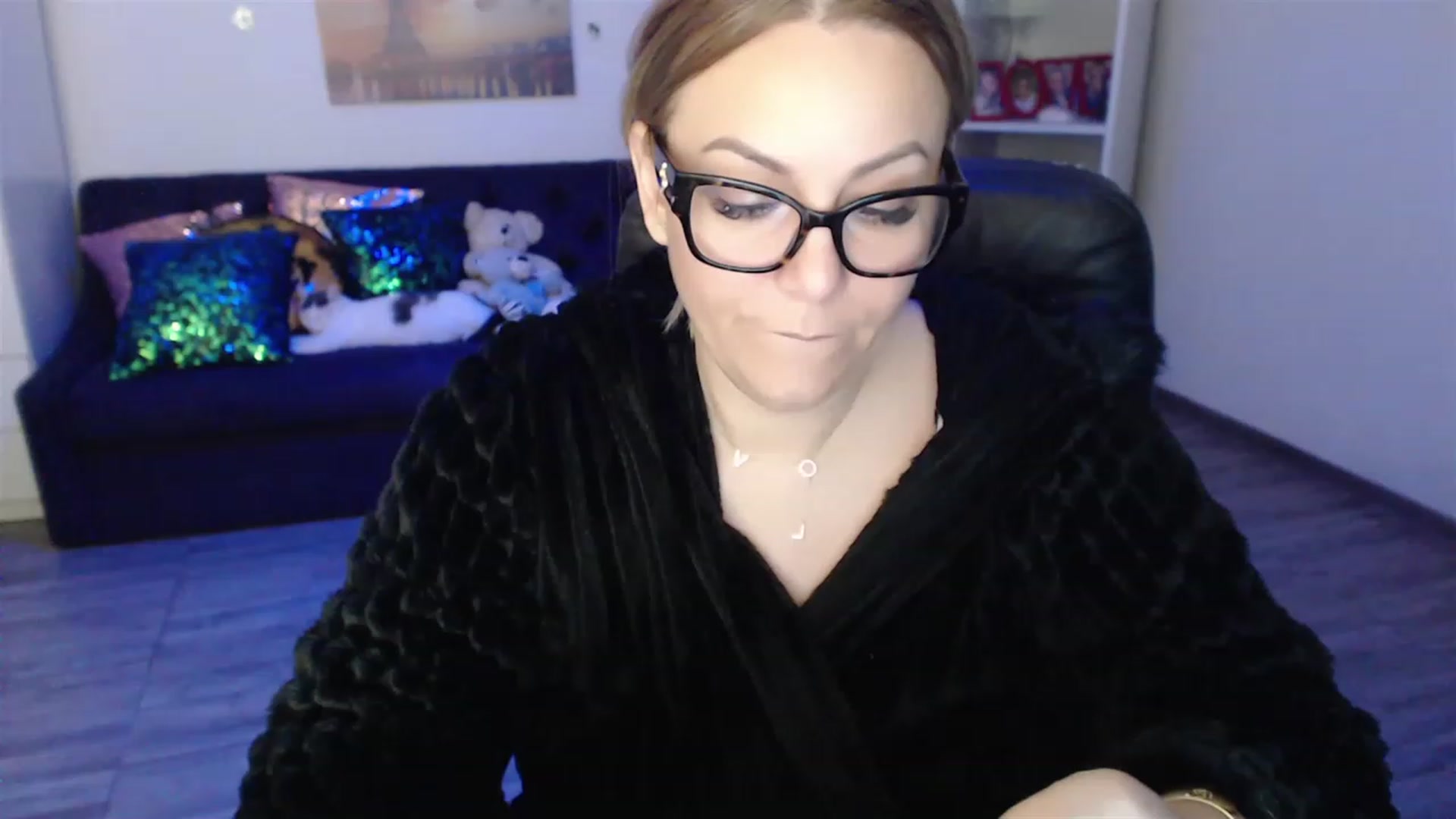Gallery image thumbnail from A_baby_Boo's myfreecams stream on, 03/20/2023, 06:51 image 13 of 20