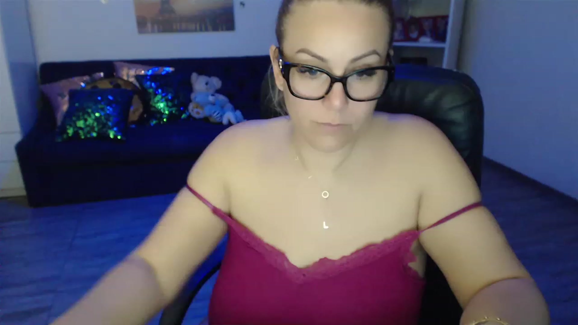 Gallery image thumbnail from A_baby_Boo's myfreecams stream on, 03/21/2023, 13:25 image 15 of 20