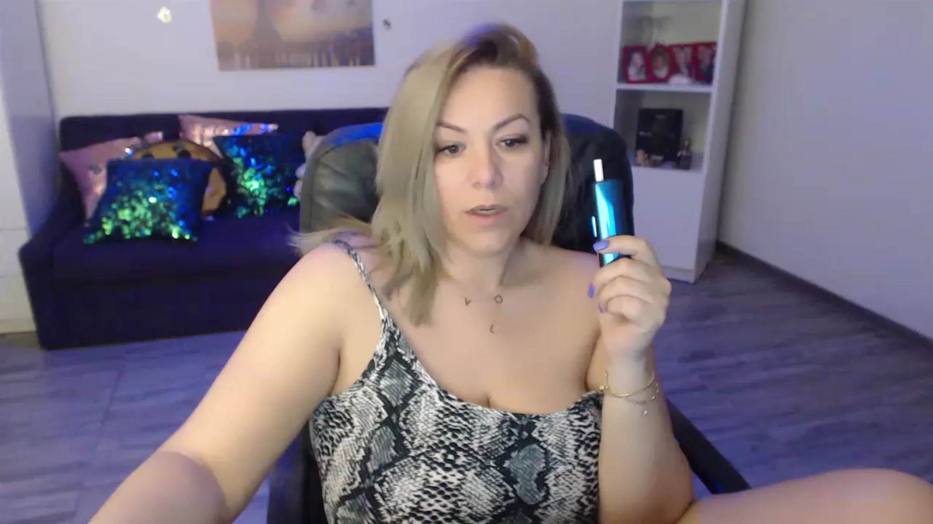 Gallery image thumbnail from A_baby_Boo's myfreecams stream on, 03/22/2023, 06:55 image 3 of 20