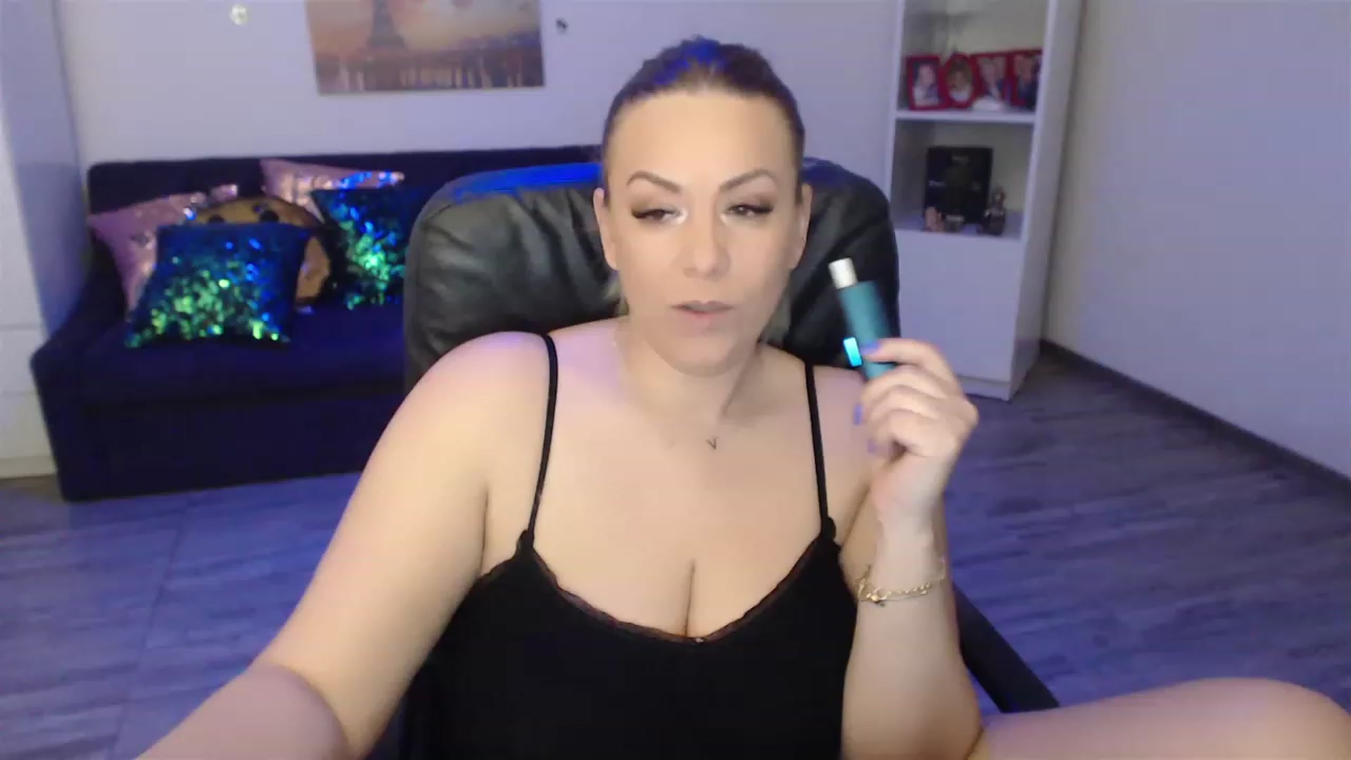 Gallery image thumbnail from A_baby_Boo's myfreecams stream on, 03/23/2023, 13:49 image 5 of 20