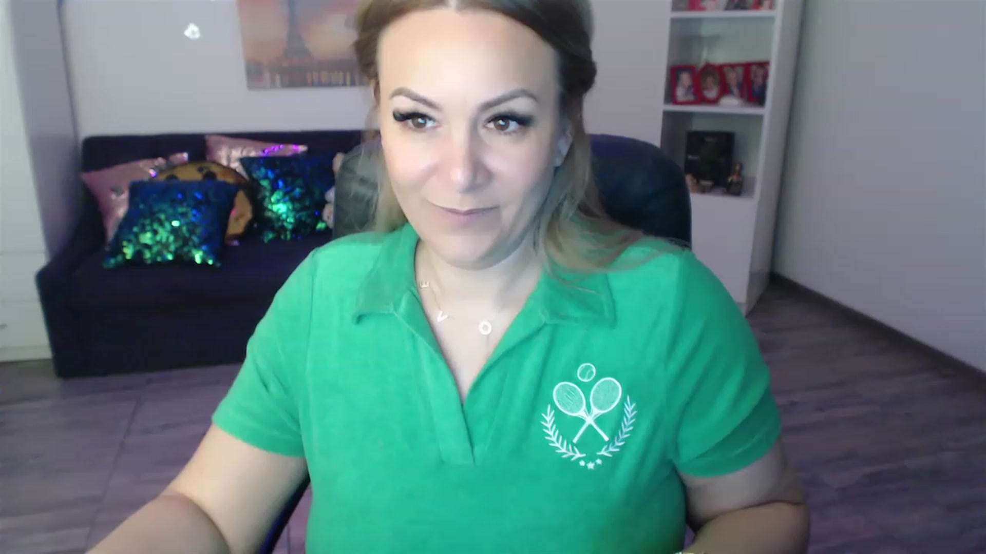 Gallery image thumbnail from A_baby_Boo's myfreecams stream on, 03/29/2023, 14:49 image 16 of 20