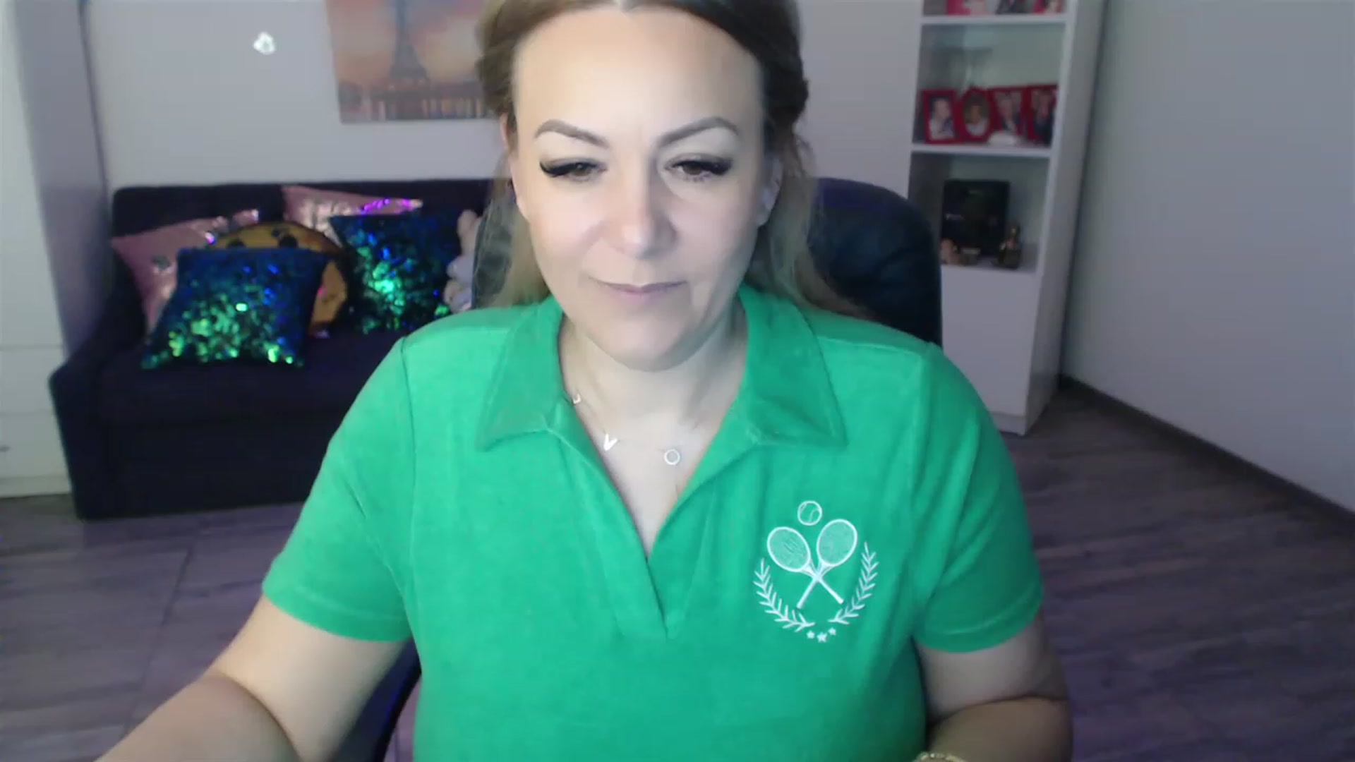 Gallery image thumbnail from A_baby_Boo's myfreecams stream on, 03/29/2023, 14:49 image 6 of 20