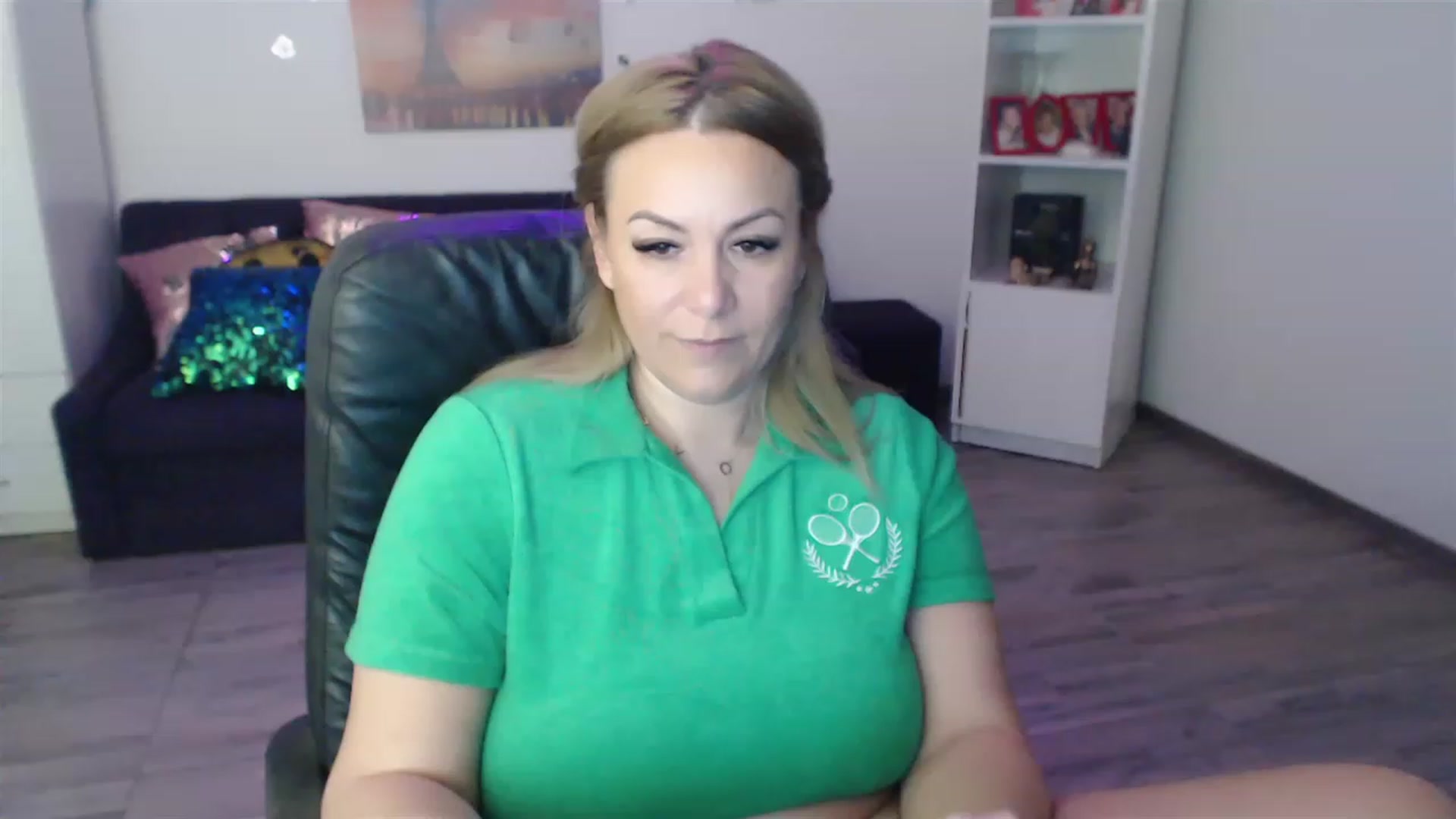 Gallery image thumbnail from A_baby_Boo's myfreecams stream on, 03/29/2023, 14:49 image 20 of 20