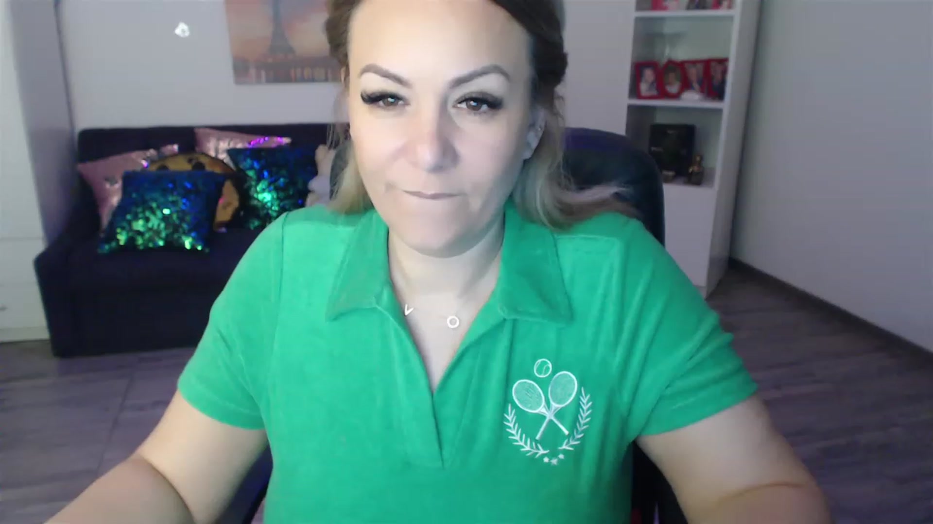 Gallery image thumbnail from A_baby_Boo's myfreecams stream on, 03/29/2023, 14:49 image 3 of 20