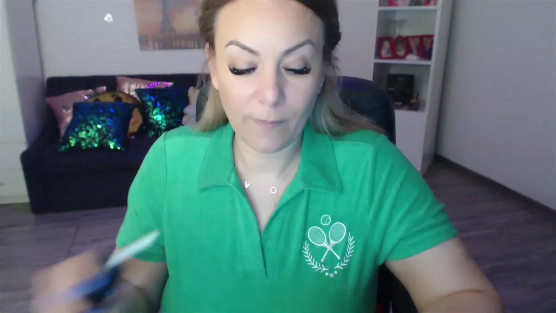 Gallery image thumbnail from A_baby_Boo's myfreecams stream on, 03/29/2023, 14:49 image 4 of 20