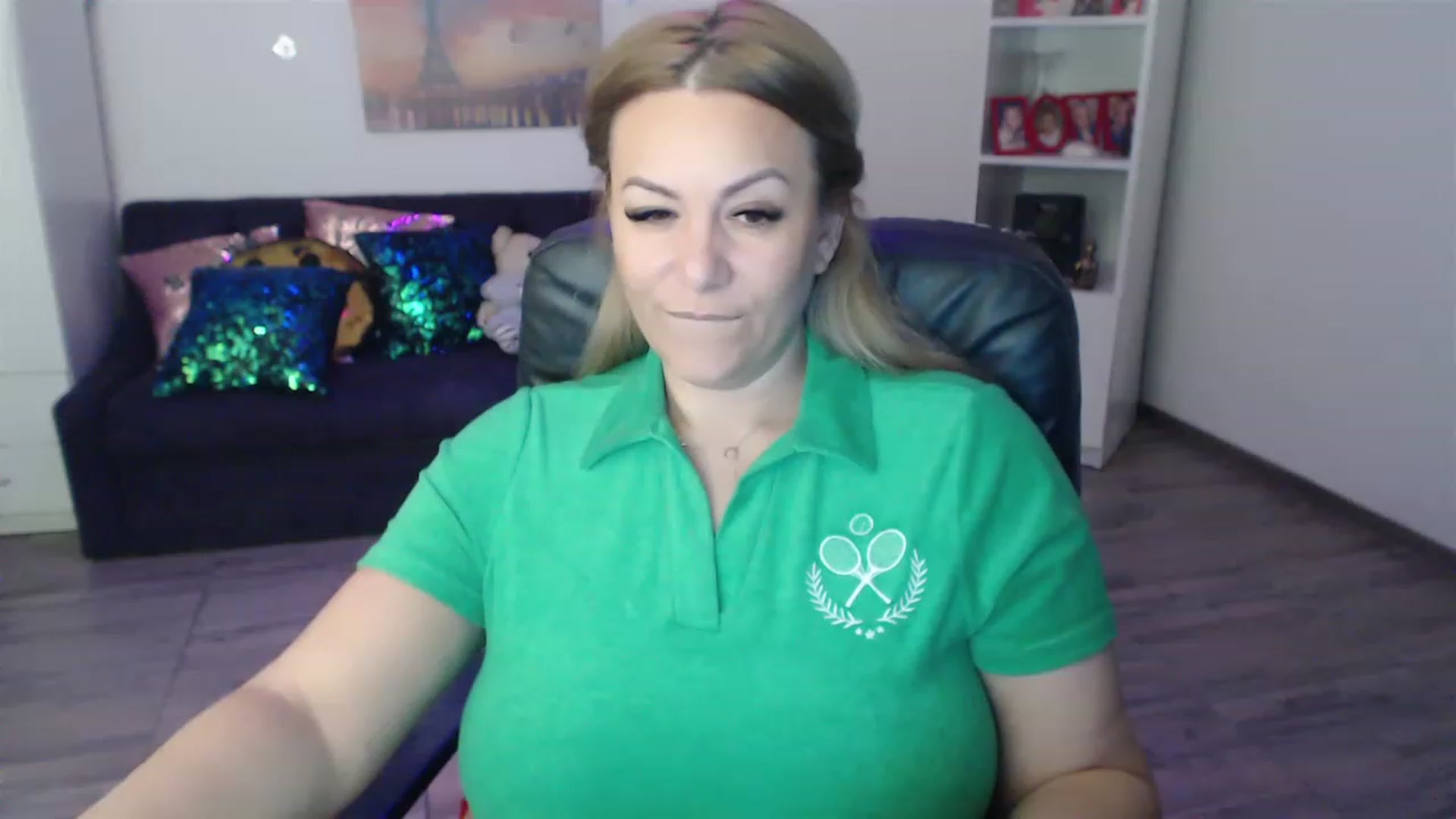 Gallery image thumbnail from A_baby_Boo's myfreecams stream on, 03/29/2023, 14:49 image 2 of 20