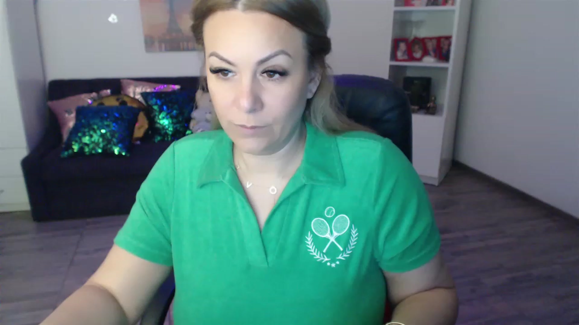Gallery image thumbnail from A_baby_Boo's myfreecams stream on, 03/29/2023, 14:49 image 10 of 20