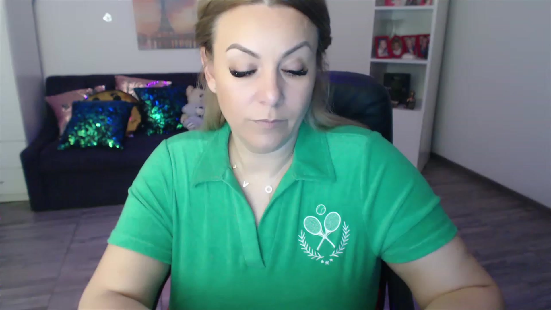 Gallery image thumbnail from A_baby_Boo's myfreecams stream on, 03/29/2023, 14:49 image 11 of 20