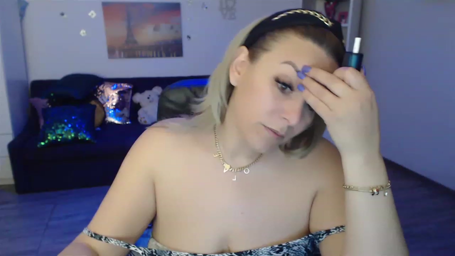 Gallery image thumbnail from A_baby_Boo's myfreecams stream on, 04/01/2023, 13:25 image 7 of 20