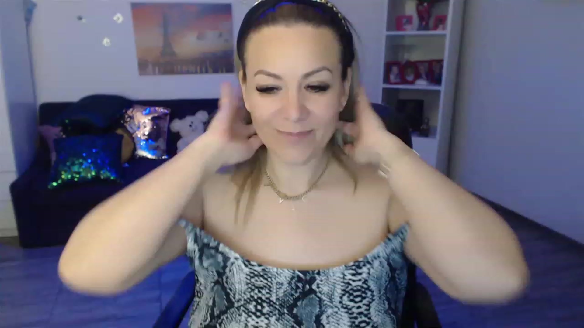Gallery image thumbnail from A_baby_Boo's myfreecams stream on, 04/01/2023, 13:25 image 1 of 20