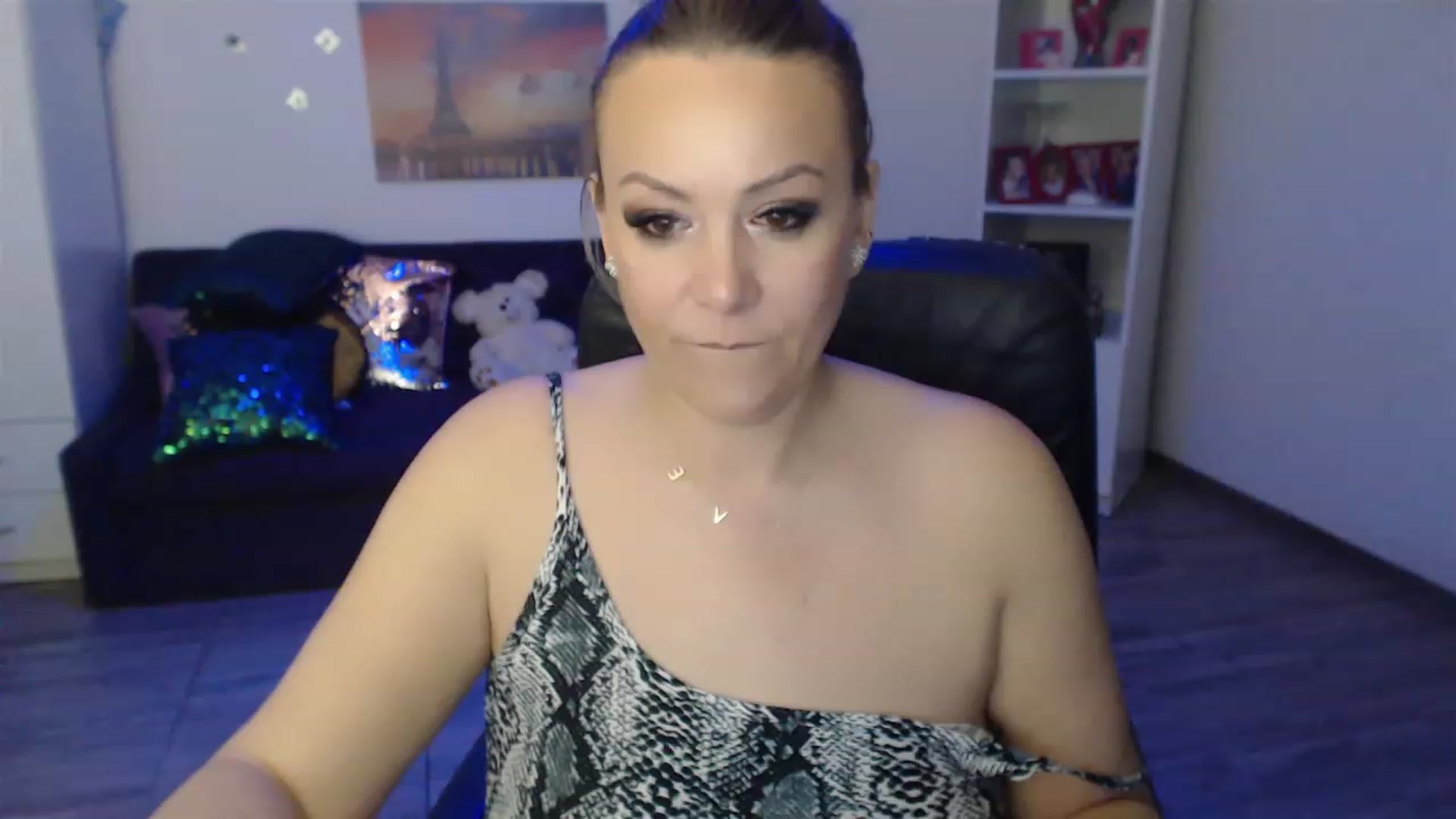 Gallery image thumbnail from A_baby_Boo's myfreecams stream on, 04/02/2023, 19:17 image 11 of 20