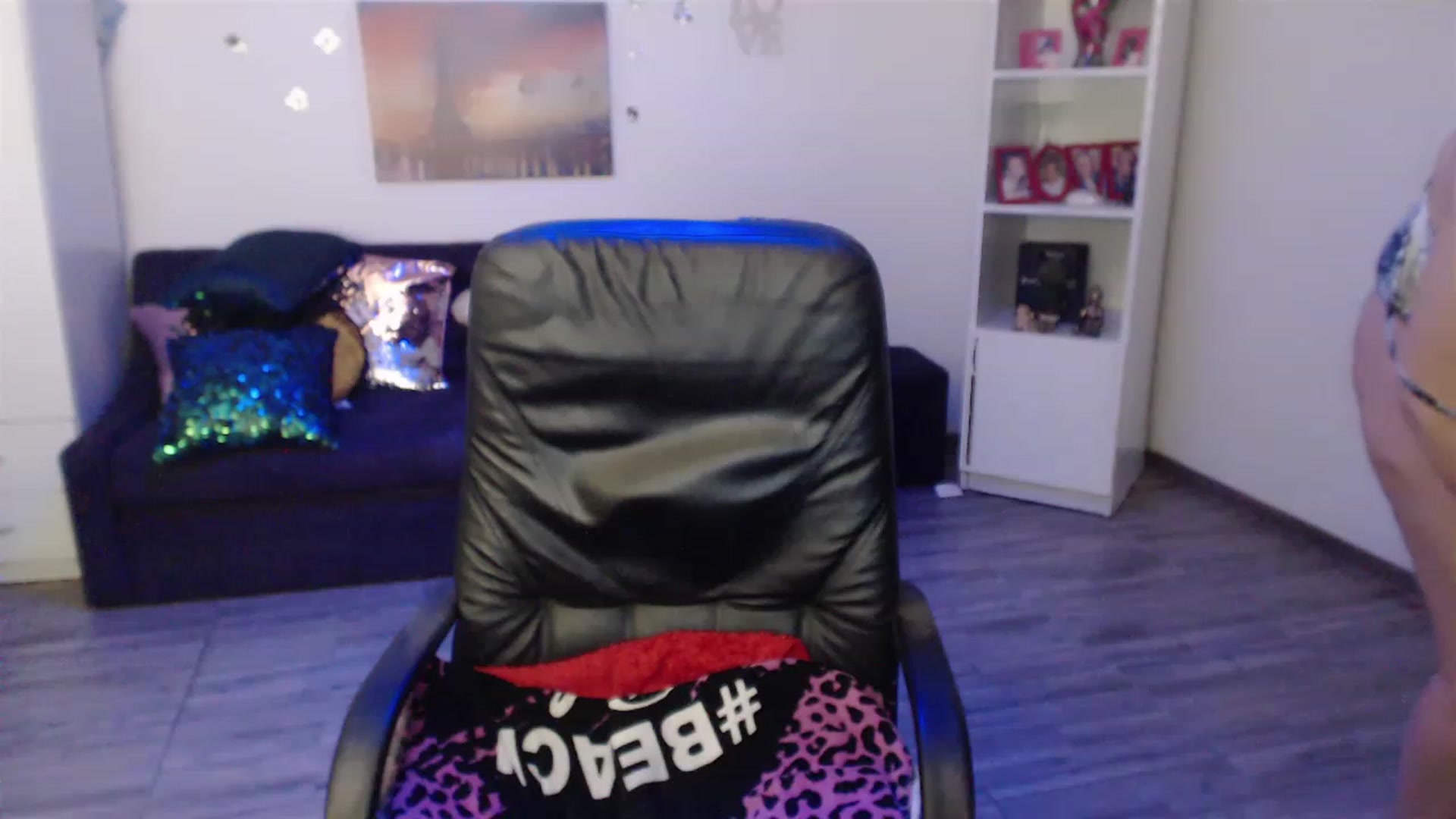 Gallery image thumbnail from A_baby_Boo's myfreecams stream on, 04/02/2023, 19:17 image 18 of 20