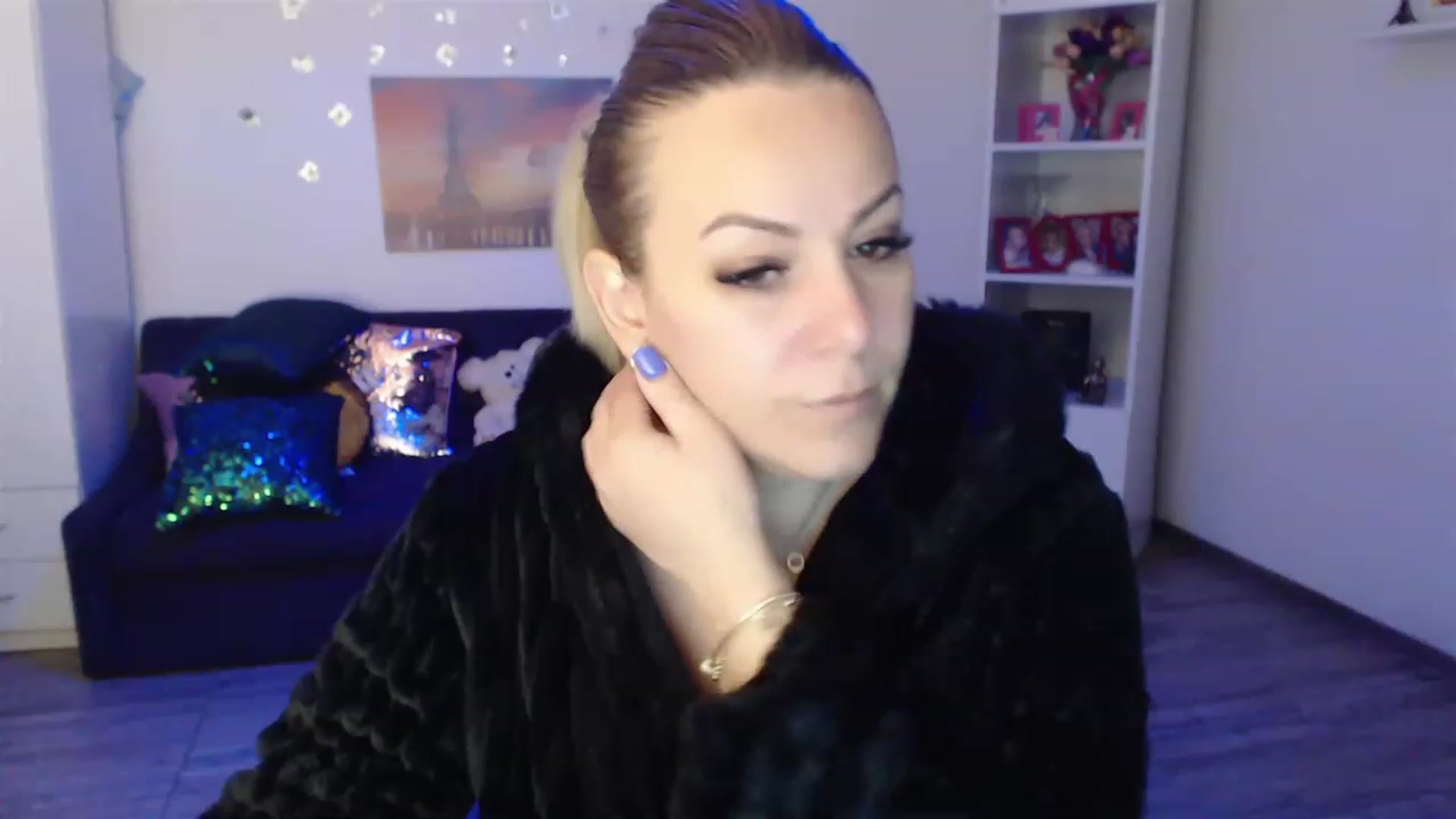 Gallery image thumbnail from A_baby_Boo's myfreecams stream on, 04/03/2023, 06:22 image 4 of 20